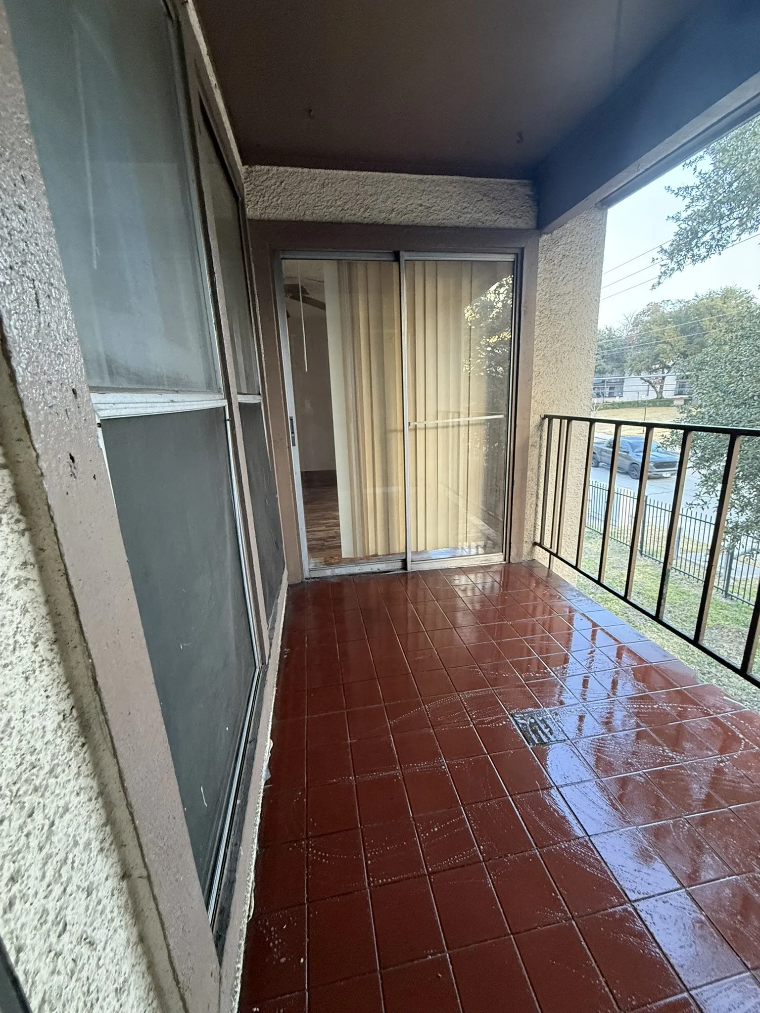 Condominium For Sale in Dallas County , 6050 Melody Lane 308, Dallas, Texas 75231, 1 Bedroom, 1 Bathroom, Garage spaces, 787 Sqft, built in 1979, mls#21178683, Real Estate Agent in Dallas, Homes For Sale in Dallas county, Homes For Sale in Dallas, Realtor in Dallas Texas, Real Estate Brokerage Independent Realty Texas, Luminita Cordes Realtor