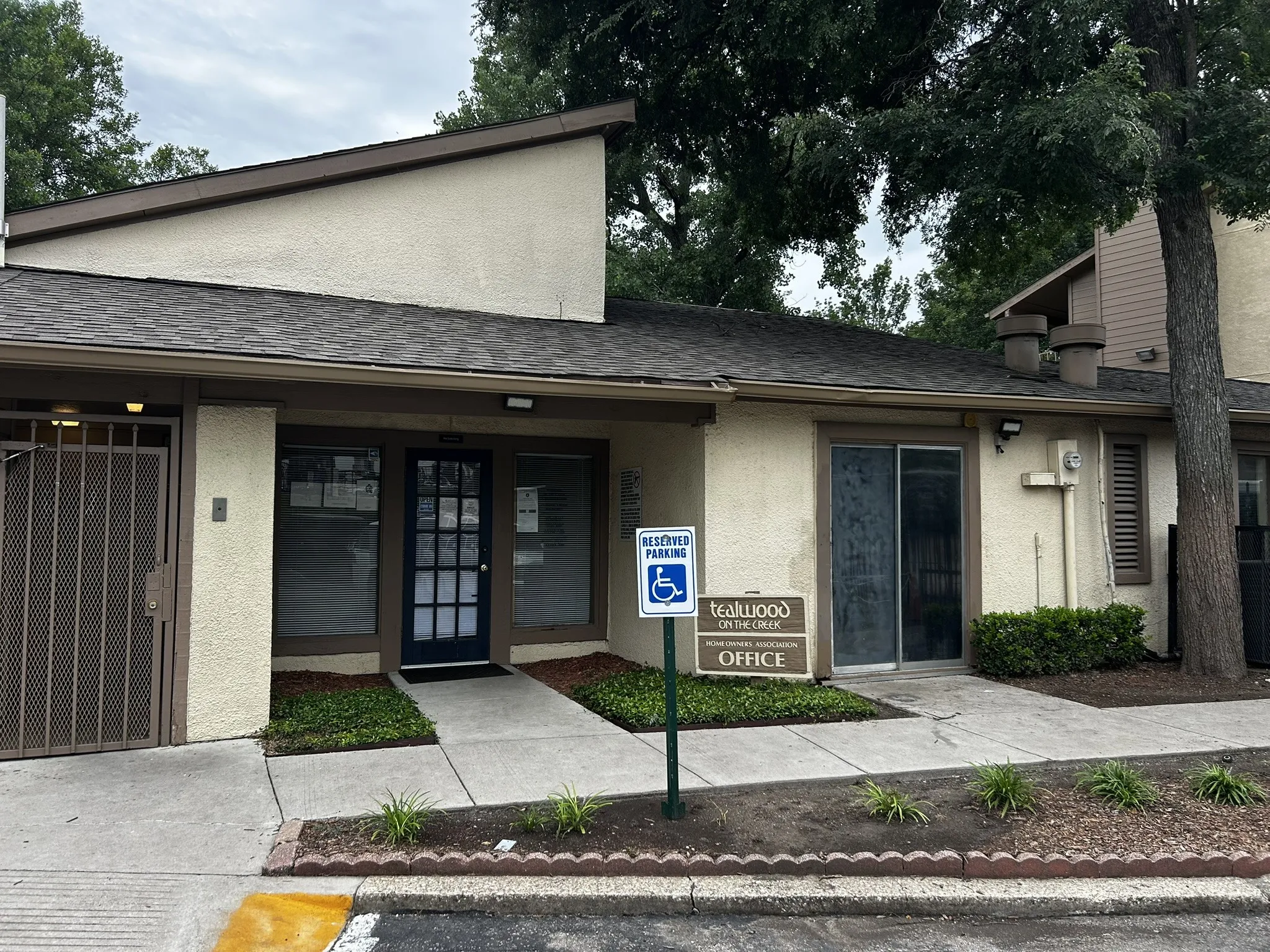 Condominium For Sale in Dallas County , 6050 Melody Lane 308, Dallas, Texas 75231, 1 Bedroom, 1 Bathroom, Garage spaces, 787 Sqft, built in 1979, mls#21178683, Real Estate Agent in Dallas, Homes For Sale in Dallas county, Homes For Sale in Dallas, Realtor in Dallas Texas, Real Estate Brokerage Independent Realty Texas, Luminita Cordes Realtor