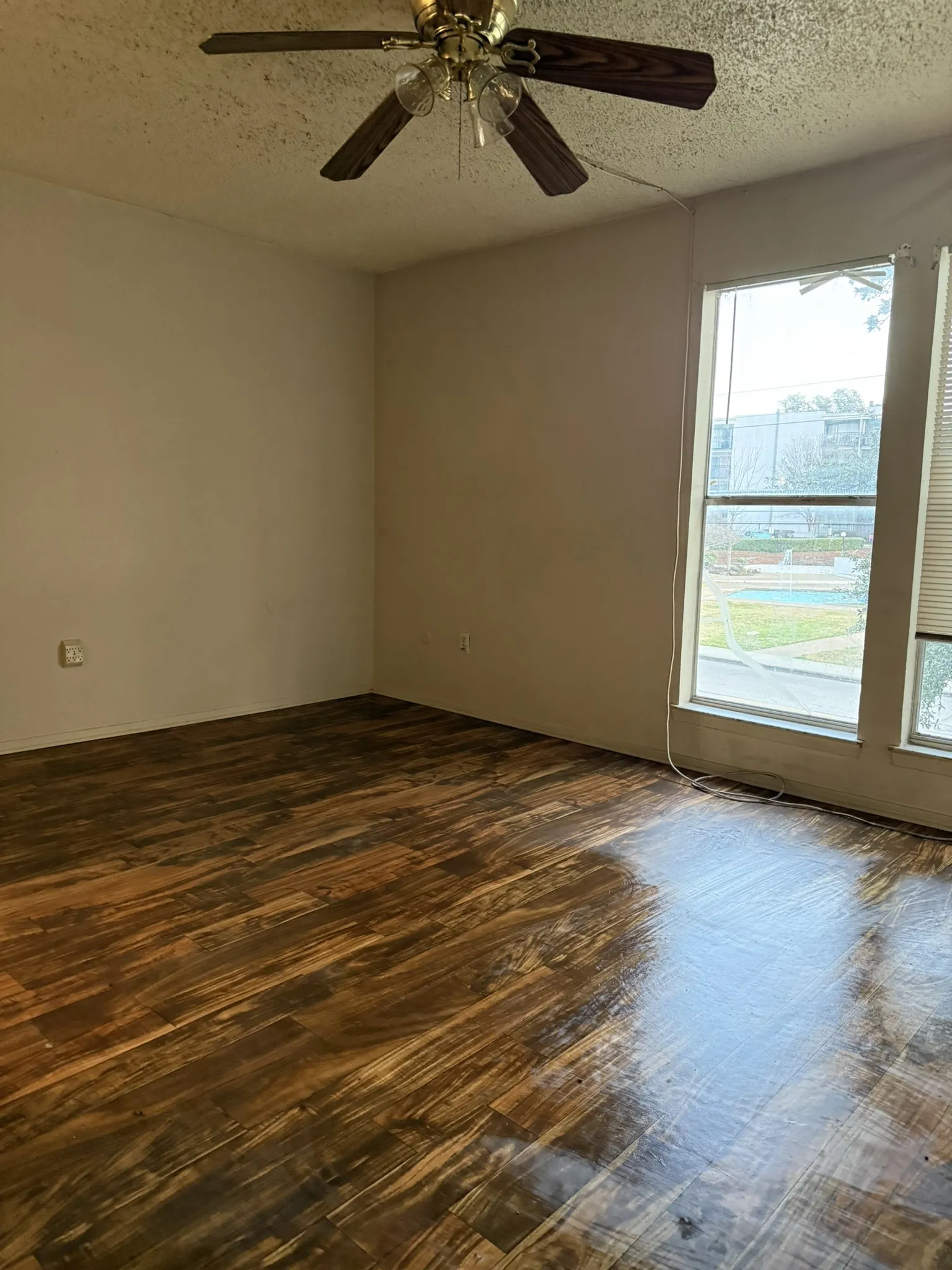 Condominium For Sale in Dallas County , 6050 Melody Lane 308, Dallas, Texas 75231, 1 Bedroom, 1 Bathroom, Garage spaces, 787 Sqft, built in 1979, mls#21178683, Real Estate Agent in Dallas, Homes For Sale in Dallas county, Homes For Sale in Dallas, Realtor in Dallas Texas, Real Estate Brokerage Independent Realty Texas, Luminita Cordes Realtor