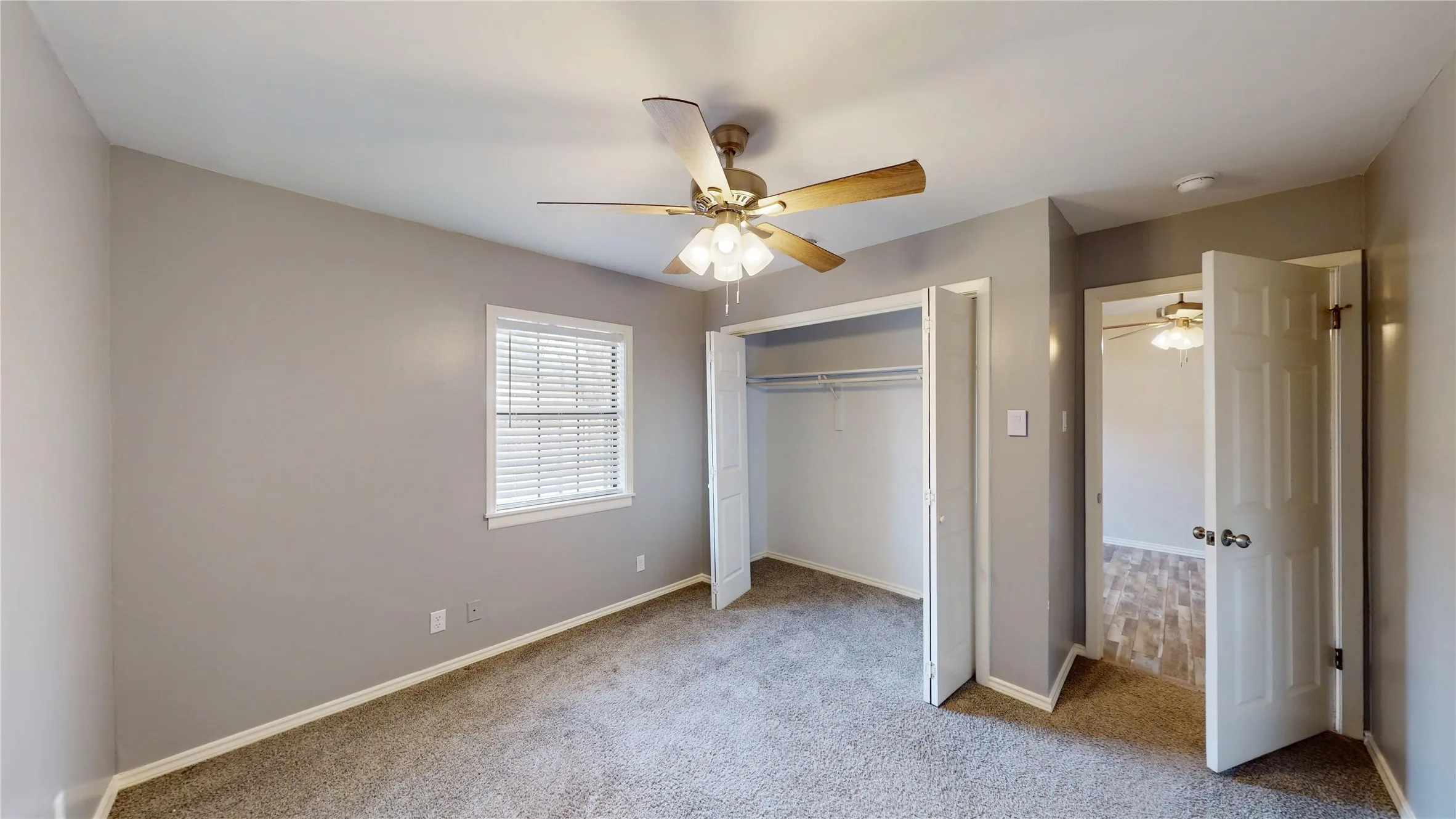Single Family Residence For Sale in Hood County , 6920 Westover Drive, Granbury, Texas 76049, 5 Bedroom, 3 Bathroom, 2 Garage spaces, 2,668 Sqft, built in 1974, Preowned, mls#21178799, Real Estate Agent in Granbury, Homes For Sale in Hood county, Homes For Sale in Granbury, Realtor in Granbury Texas, Real Estate Brokerage Independent Realty Texas, Luminita Cordes Realtor