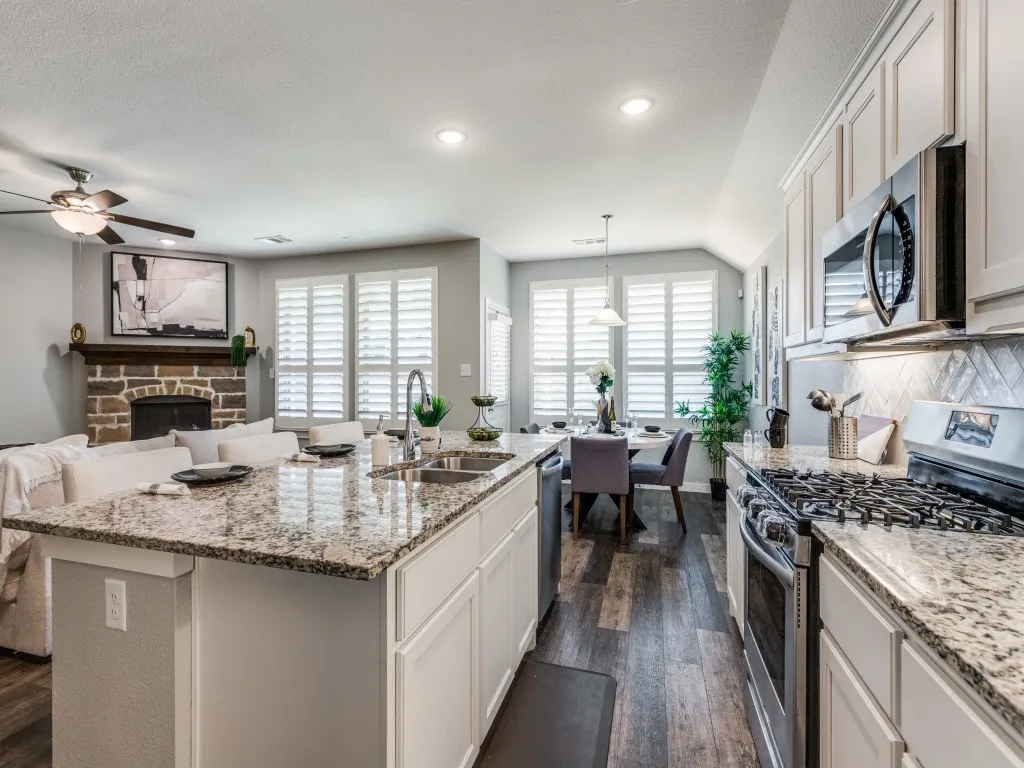 Single Family Residence For Sale in Collin County , 716 Esk Avenue, Celina, Texas 75009, 4 Bedroom, 3 Bathroom, 2 Garage spaces, 2,215 Sqft, built in 2018, mls#21179026, Real Estate Agent in Celina, Homes For Sale in Collin county, Homes For Sale in Celina, Realtor in Celina Texas, Real Estate Brokerage Independent Realty Texas, Luminita Cordes Realtor