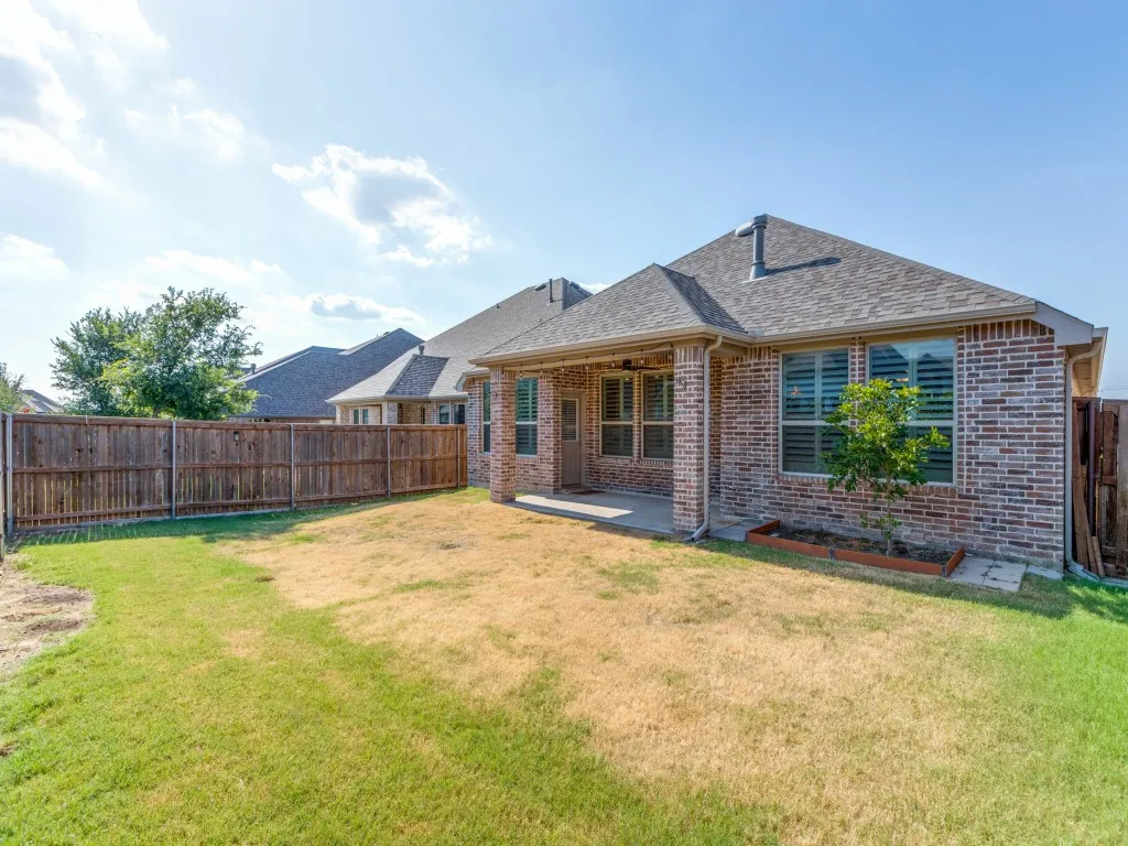 Single Family Residence For Sale in Collin County , 716 Esk Avenue, Celina, Texas 75009, 4 Bedroom, 3 Bathroom, 2 Garage spaces, 2,215 Sqft, built in 2018, mls#21179026, Real Estate Agent in Celina, Homes For Sale in Collin county, Homes For Sale in Celina, Realtor in Celina Texas, Real Estate Brokerage Independent Realty Texas, Luminita Cordes Realtor