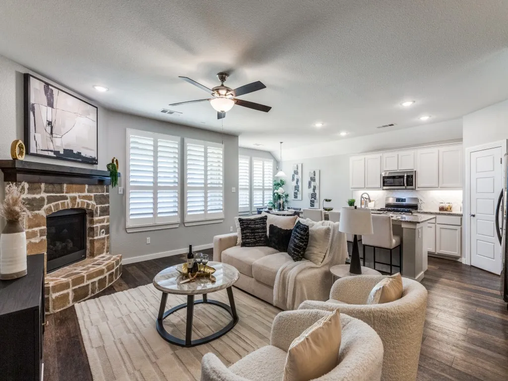Single Family Residence For Sale in Collin County , 716 Esk Avenue, Celina, Texas 75009, 4 Bedroom, 3 Bathroom, 2 Garage spaces, 2,215 Sqft, built in 2018, mls#21179026, Real Estate Agent in Celina, Homes For Sale in Collin county, Homes For Sale in Celina, Realtor in Celina Texas, Real Estate Brokerage Independent Realty Texas, Luminita Cordes Realtor