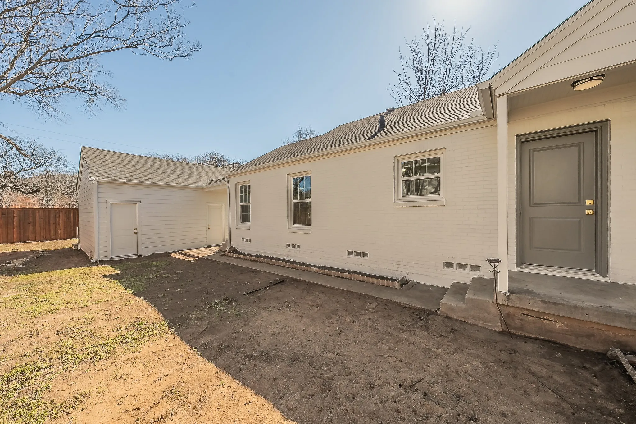 Single Family Residence For Sale in Tarrant County , 100 Crestwood Drive, Fort Worth, Texas 76107, 3 Bedroom, 2 Bathroom, 2 Garage spaces, 1,812 Sqft, built in 1942, mls#21179023, Real Estate Agent in Fort Worth, Homes For Sale in Tarrant county, Homes For Sale in Fort Worth, Realtor in Fort Worth Texas, Real Estate Brokerage Independent Realty Texas, Luminita Cordes Realtor