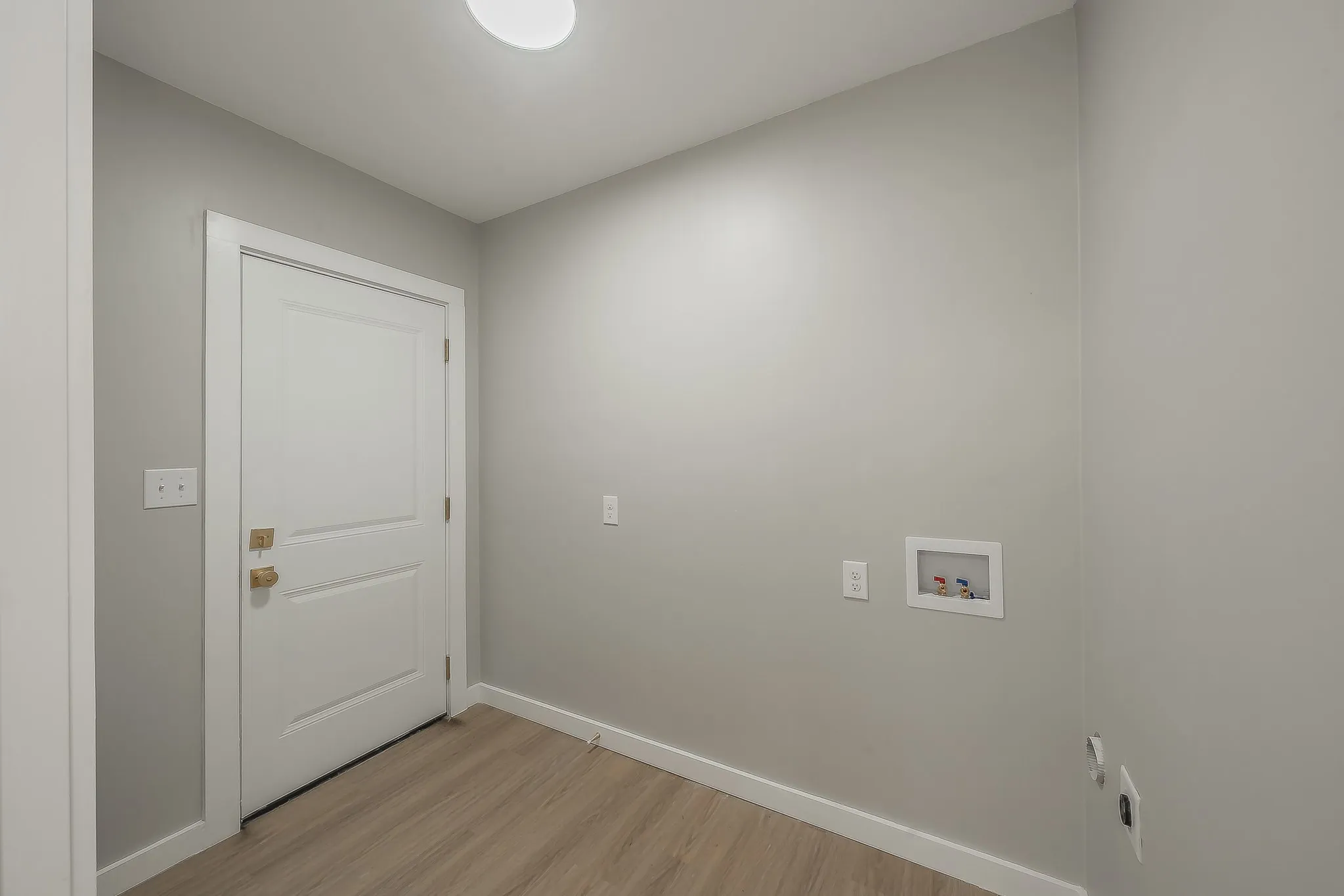 Single Family Residence For Sale in Tarrant County , 100 Crestwood Drive, Fort Worth, Texas 76107, 3 Bedroom, 2 Bathroom, 2 Garage spaces, 1,812 Sqft, built in 1942, mls#21179023, Real Estate Agent in Fort Worth, Homes For Sale in Tarrant county, Homes For Sale in Fort Worth, Realtor in Fort Worth Texas, Real Estate Brokerage Independent Realty Texas, Luminita Cordes Realtor