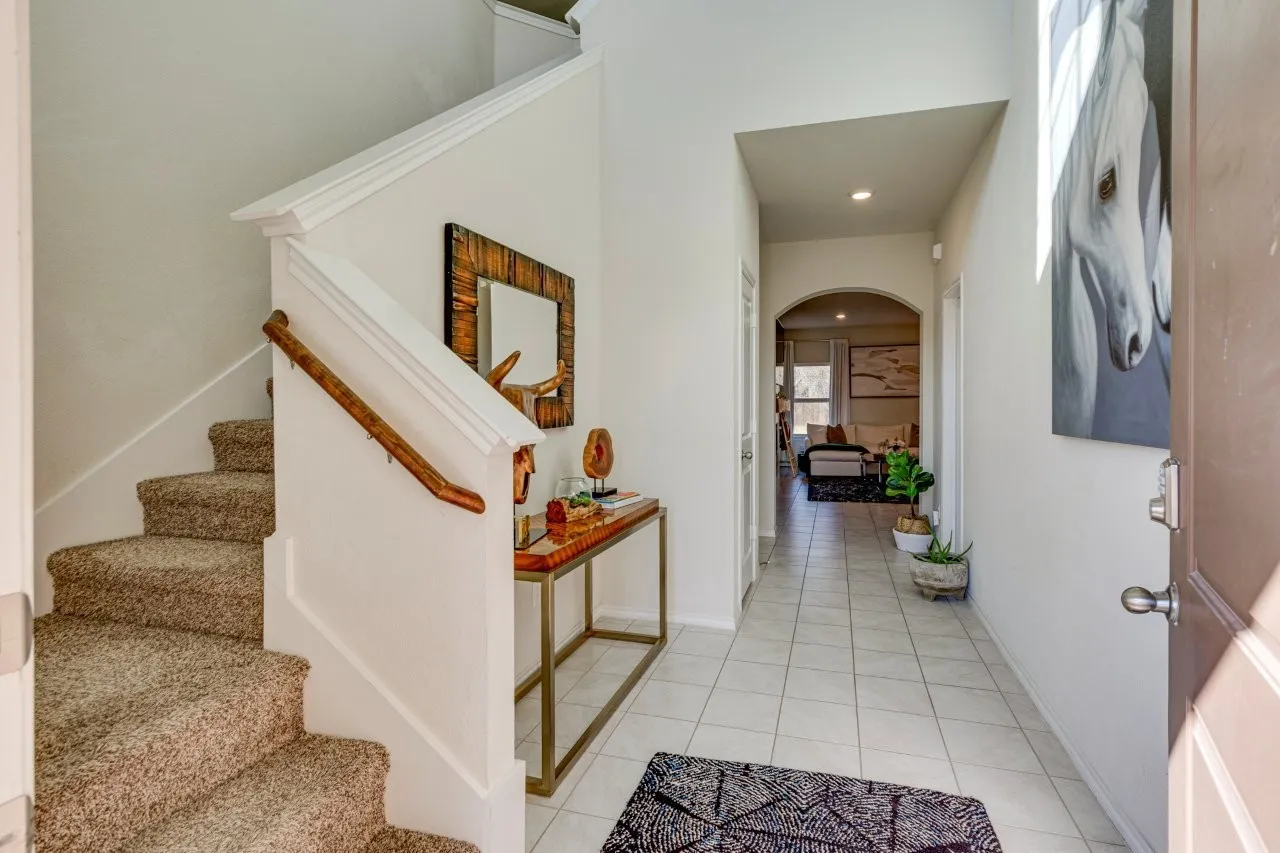 Single Family Residence For Sale in Collin County , 2353 Stefani Street, Anna, Texas 75409, 5 Bedrooms, 3 Bathrooms, 2 Garage spaces, 2,599 Sqft, built in 2019, Preowned, Price $379,999, mls#21179107, Real Estate Agent in Anna, Homes For Sale in Collin county, Homes For Sale in Anna, Realtor in Anna Texas, Real Estate Brokerage Independent Realty Texas, Luminita Cordes Realtor