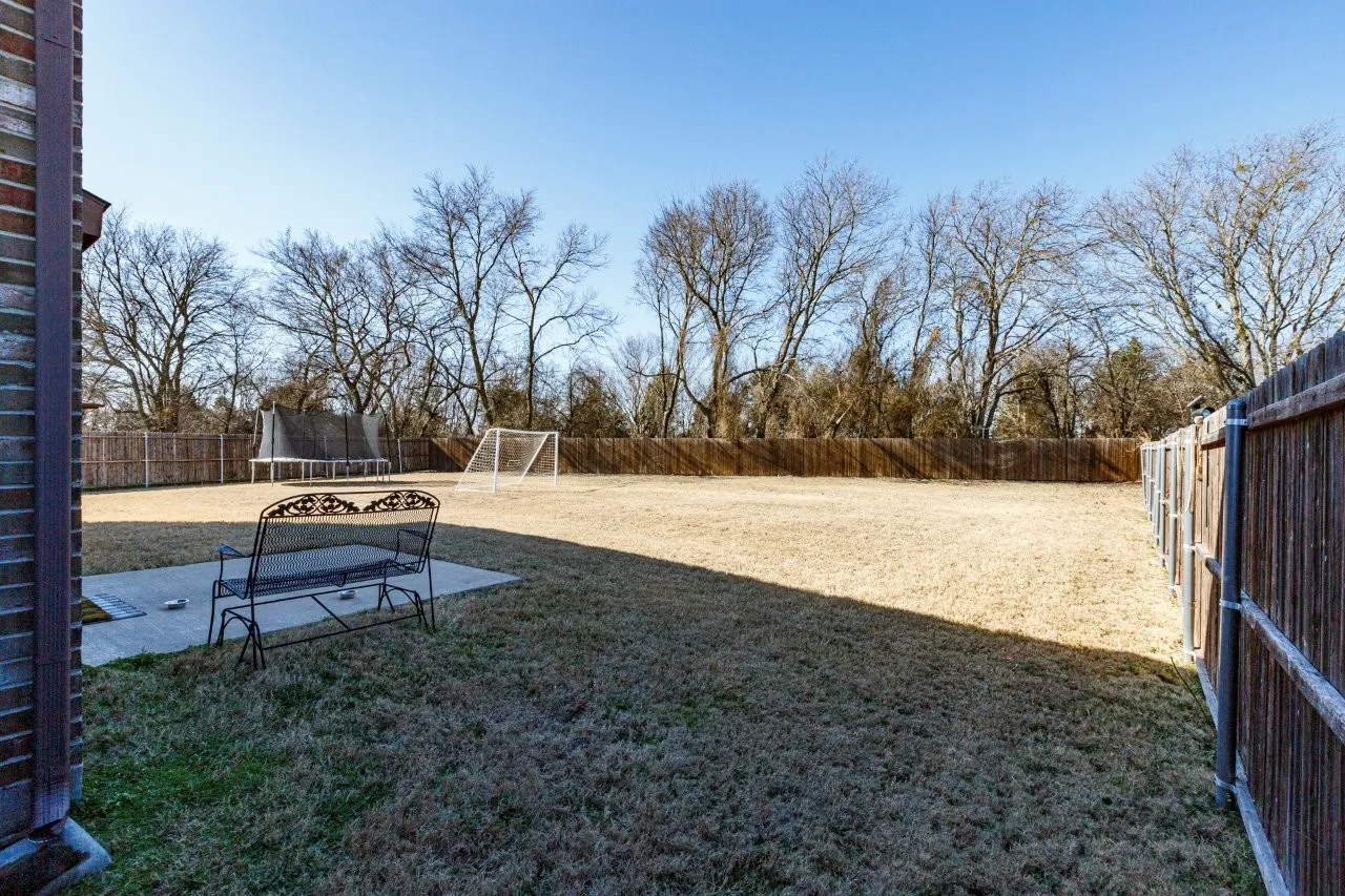Single Family Residence For Sale in Collin County , 2353 Stefani Street, Anna, Texas 75409, 5 Bedrooms, 3 Bathrooms, 2 Garage spaces, 2,599 Sqft, built in 2019, Preowned, Price $379,999, mls#21179107, Real Estate Agent in Anna, Homes For Sale in Collin county, Homes For Sale in Anna, Realtor in Anna Texas, Real Estate Brokerage Independent Realty Texas, Luminita Cordes Realtor