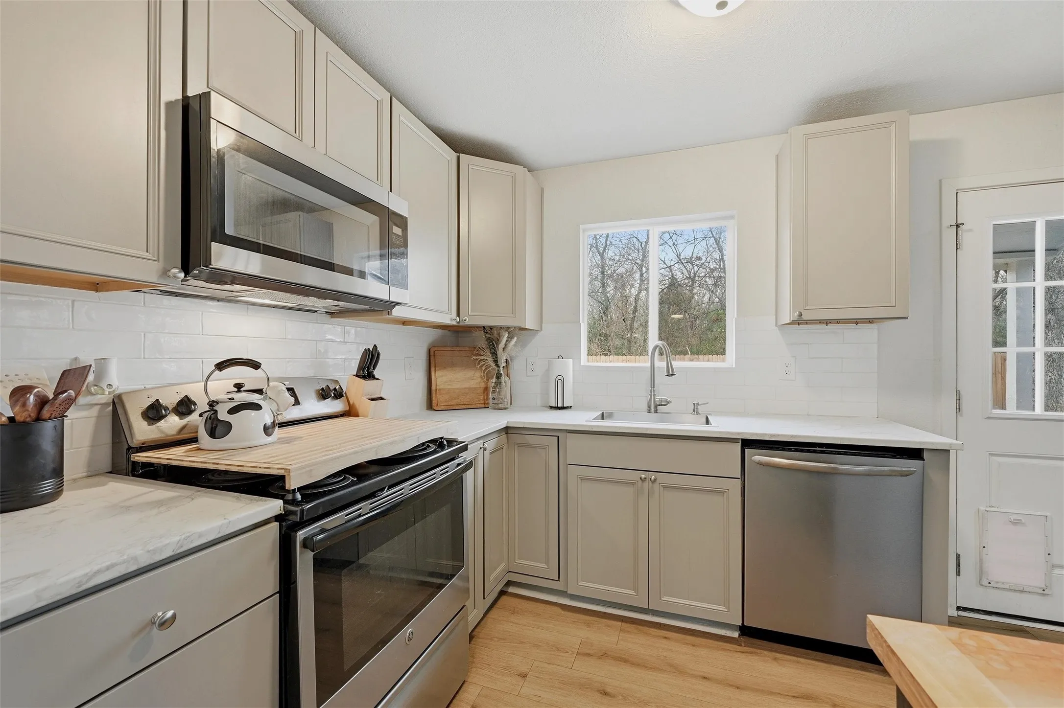 Electric range