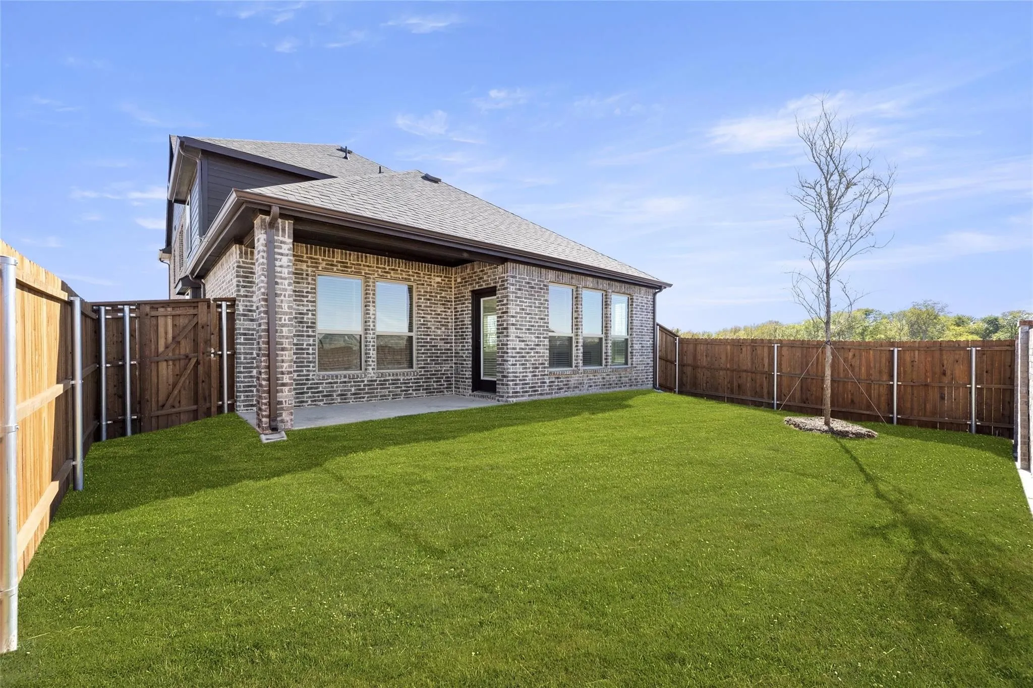 Single Family Residence For Rent in Collin County , 809 Meadow Spring Lane, Anna, Texas 75409, 5 Bedrooms, 4 Bathrooms, 2 Garage spaces, 2,828 Sqft, built in 2023, Price $2,950, mls#21179120, Real Estate Agent in Anna, Homes For Rent in Collin county, Homes For Rent in Anna, Realtor in Anna Texas, Real Estate Brokerage Independent Realty Texas, Luminita Cordes Realtor