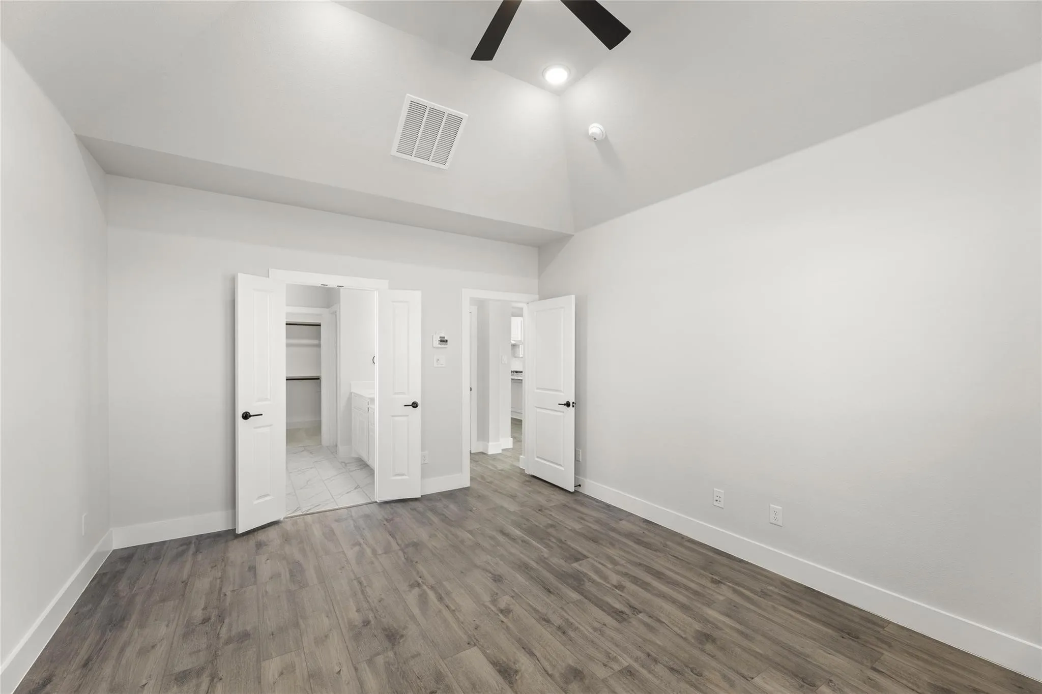 Single Family Residence For Rent in Collin County , 809 Meadow Spring Lane, Anna, Texas 75409, 5 Bedrooms, 4 Bathrooms, 2 Garage spaces, 2,828 Sqft, built in 2023, Price $2,950, mls#21179120, Real Estate Agent in Anna, Homes For Rent in Collin county, Homes For Rent in Anna, Realtor in Anna Texas, Real Estate Brokerage Independent Realty Texas, Luminita Cordes Realtor