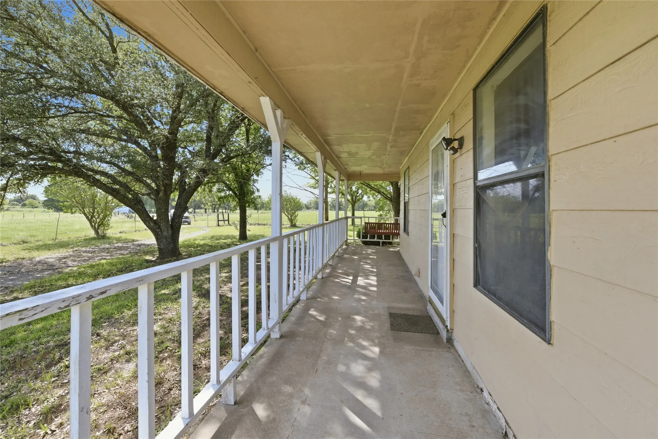 Single Family Residence For Sale in Bosque County , 368 County Road 3625, Clifton, Texas 76634, 3 Bedroom, 2 Bathroom, 3 Garage spaces, 2,240 Sqft, built in 1985, mls#21179192, Real Estate Agent in Clifton, Homes For Sale in Bosque county, Homes For Sale in Clifton, Realtor in Clifton Texas, Real Estate Brokerage Independent Realty Texas, Luminita Cordes Realtor