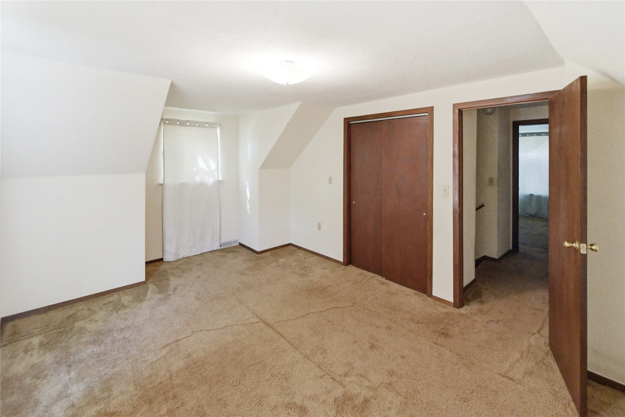 Single Family Residence For Sale in Bosque County , 368 County Road 3625, Clifton, Texas 76634, 3 Bedroom, 2 Bathroom, 3 Garage spaces, 2,240 Sqft, built in 1985, mls#21179192, Real Estate Agent in Clifton, Homes For Sale in Bosque county, Homes For Sale in Clifton, Realtor in Clifton Texas, Real Estate Brokerage Independent Realty Texas, Luminita Cordes Realtor
