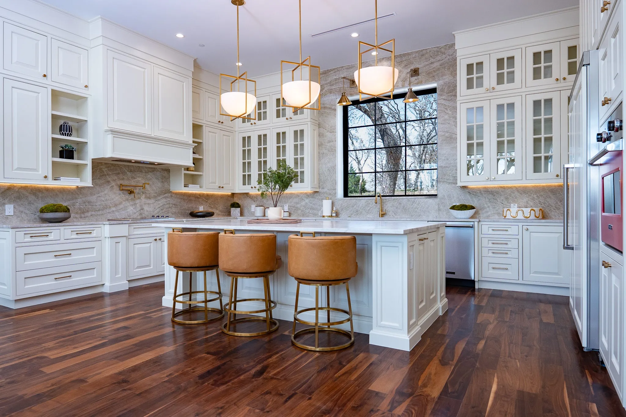 Single Family Residence For Sale in Denton County , 1230 Oak View Court, Oak Point, Texas 75068, 6 Bedroom, 8 Bathroom, 5 Garage spaces, 13,361 Sqft, built in 2021, New Construction - Complete, mls#21177690, Real Estate Agent in Oak Point, Homes For Sale in Denton county, Homes For Sale in Oak Point, Realtor in Oak Point Texas, Real Estate Brokerage Independent Realty Texas, Luminita Cordes Realtor
