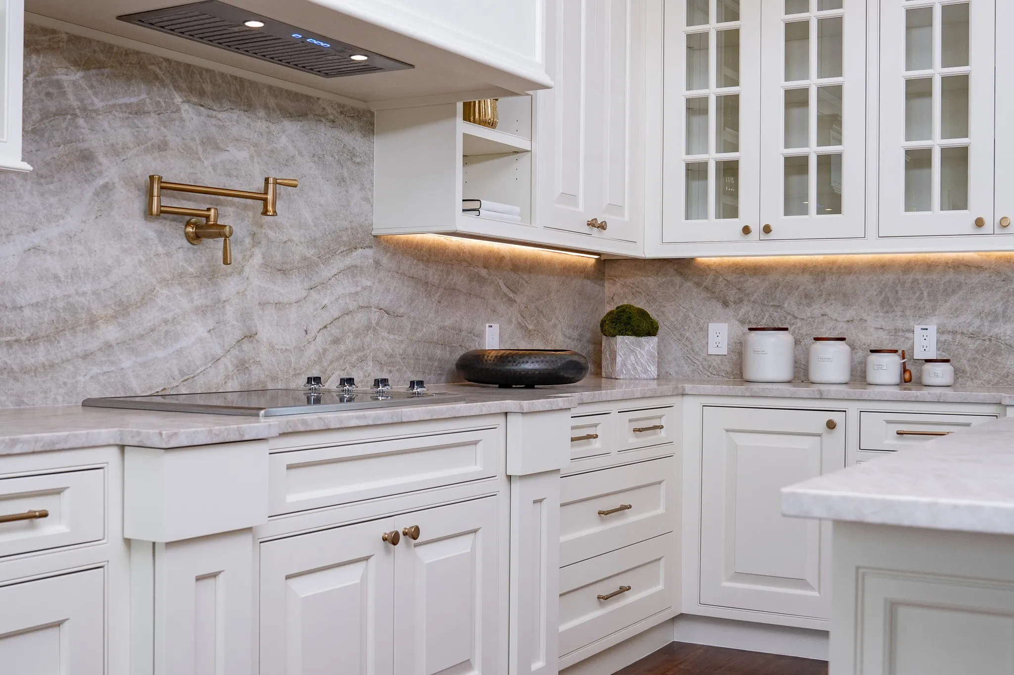 Single Family Residence For Sale in Denton County , 1230 Oak View Court, Oak Point, Texas 75068, 6 Bedroom, 8 Bathroom, 5 Garage spaces, 13,361 Sqft, built in 2021, New Construction - Complete, mls#21177690, Real Estate Agent in Oak Point, Homes For Sale in Denton county, Homes For Sale in Oak Point, Realtor in Oak Point Texas, Real Estate Brokerage Independent Realty Texas, Luminita Cordes Realtor