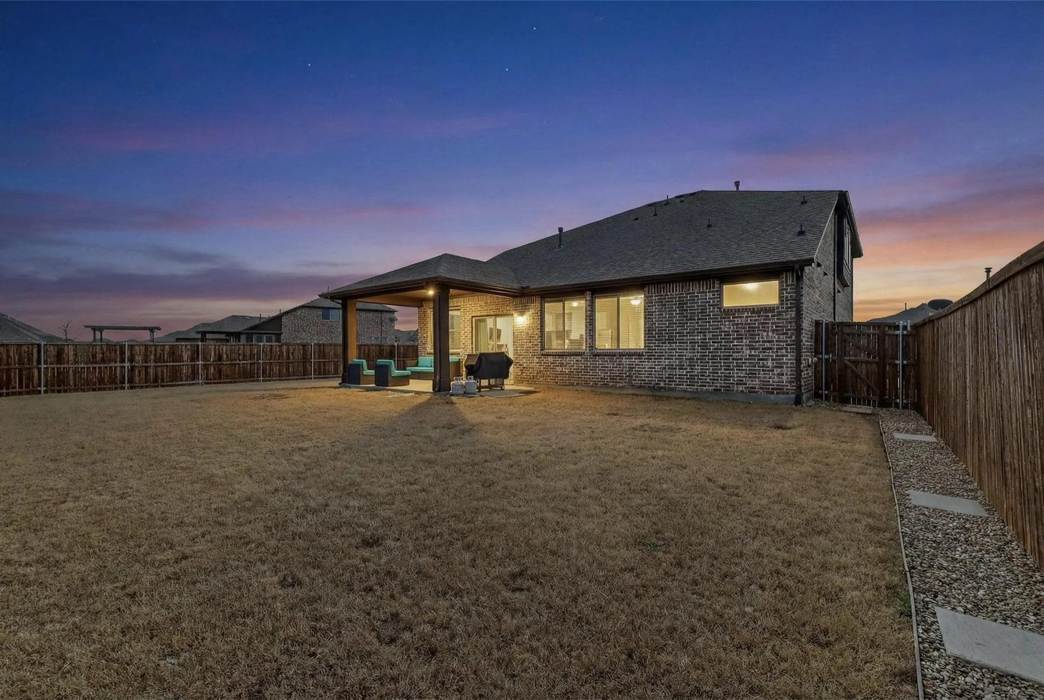 Single Family Residence For Sale in Denton County , 1261 Pleasant Knoll Trail, Aubrey, Texas 76227, 5 Bedroom, 4 Bathroom, 2 Garage spaces, 3,056 Sqft, built in 2021, Preowned, mls#21178255, Real Estate Agent in Aubrey, Homes For Sale in Denton county, Homes For Sale in Aubrey, Realtor in Aubrey Texas, Real Estate Brokerage Independent Realty Texas, Luminita Cordes Realtor