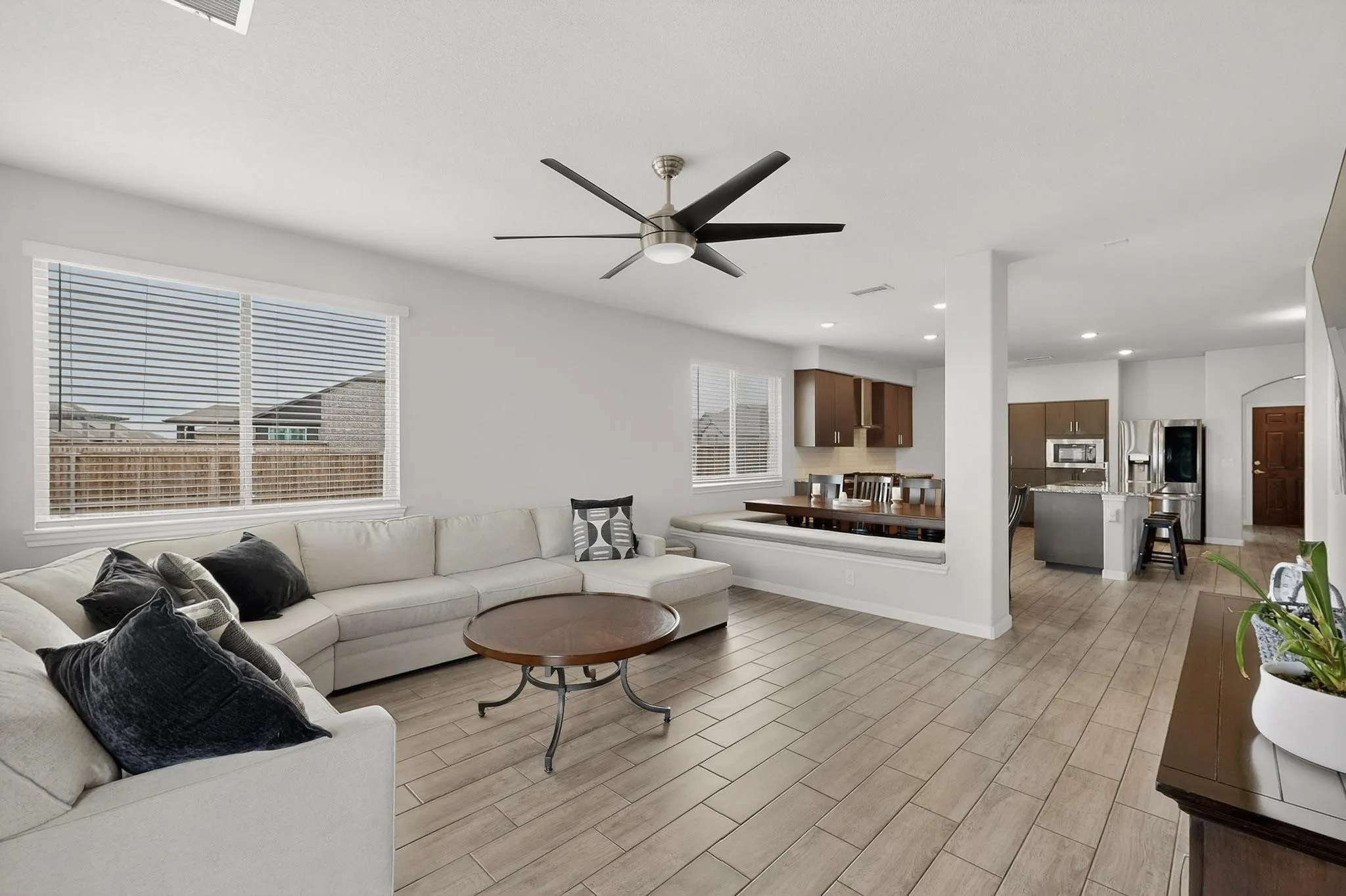 Single Family Residence For Sale in Denton County , 1261 Pleasant Knoll Trail, Aubrey, Texas 76227, 5 Bedroom, 4 Bathroom, 2 Garage spaces, 3,056 Sqft, built in 2021, Preowned, mls#21178255, Real Estate Agent in Aubrey, Homes For Sale in Denton county, Homes For Sale in Aubrey, Realtor in Aubrey Texas, Real Estate Brokerage Independent Realty Texas, Luminita Cordes Realtor