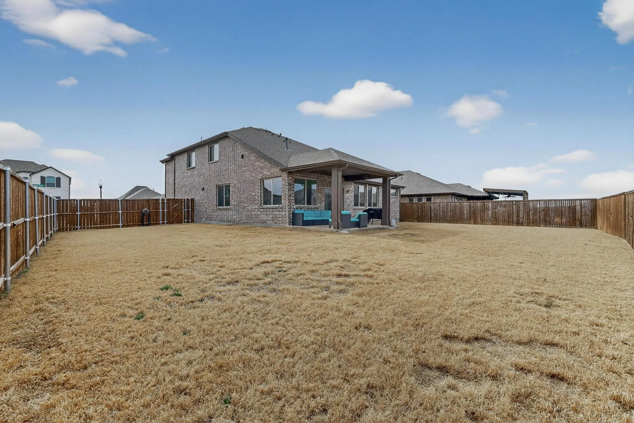 Single Family Residence For Sale in Denton County , 1261 Pleasant Knoll Trail, Aubrey, Texas 76227, 5 Bedroom, 4 Bathroom, 2 Garage spaces, 3,056 Sqft, built in 2021, Preowned, mls#21178255, Real Estate Agent in Aubrey, Homes For Sale in Denton county, Homes For Sale in Aubrey, Realtor in Aubrey Texas, Real Estate Brokerage Independent Realty Texas, Luminita Cordes Realtor
