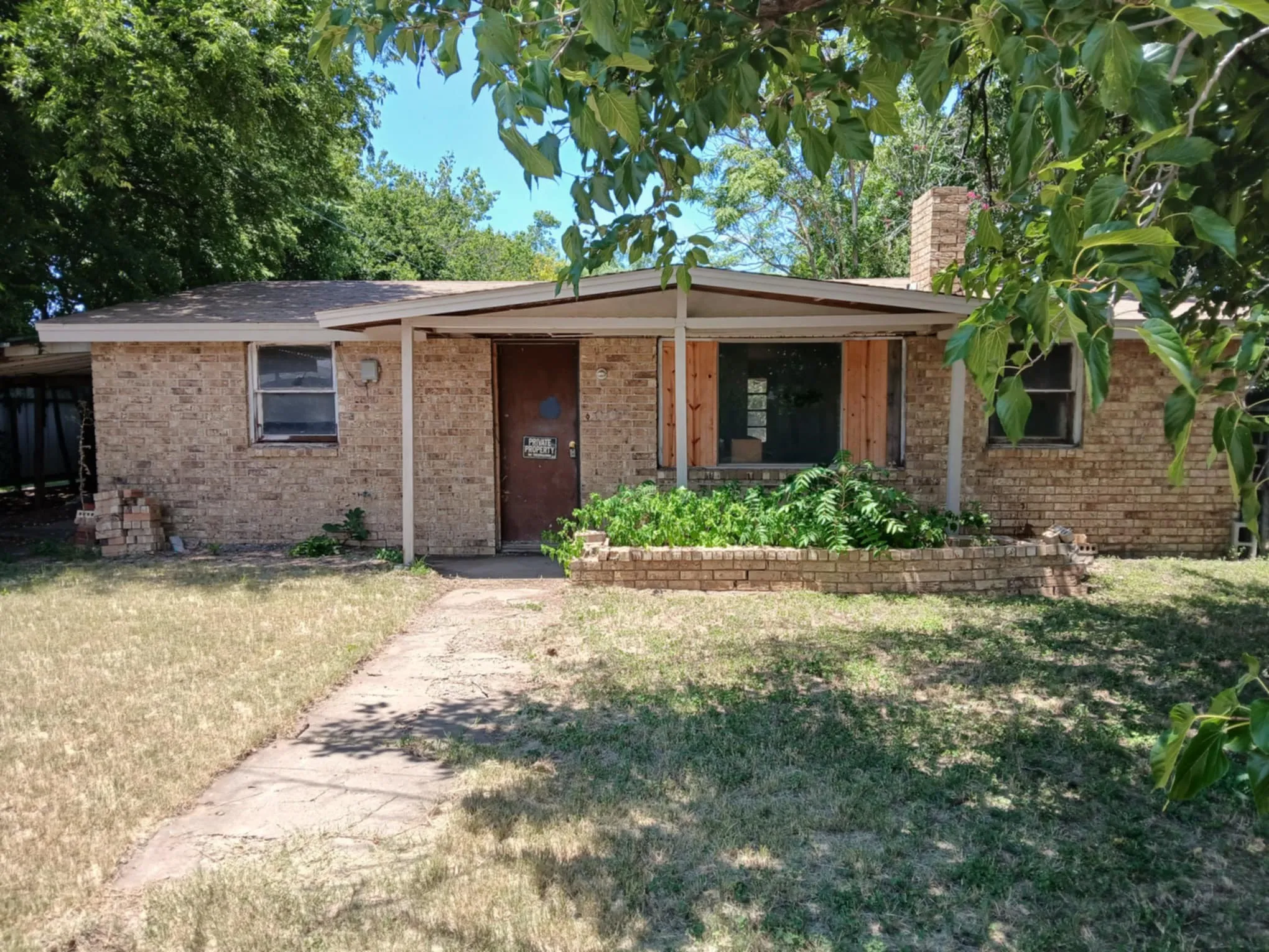 Single Family Residence For Sale in Coleman County , 2010 Nowlin Road, Coleman, Texas 76834, 2 Bedroom, 1 Bathroom, Garage spaces, 864 Sqft, built in 0, Price $40,000, mls#21179230, Real Estate Agent in Coleman, Homes For Sale in Coleman county, Homes For Sale in Coleman, Realtor in Coleman Texas, Real Estate Brokerage Independent Realty Texas, Luminita Cordes Realtor