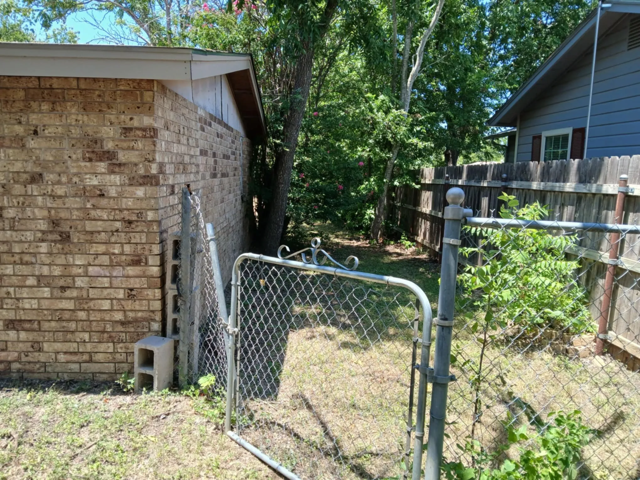 Single Family Residence For Sale in Coleman County , 2010 Nowlin Road, Coleman, Texas 76834, 2 Bedroom, 1 Bathroom, Garage spaces, 864 Sqft, built in 0, Price $40,000, mls#21179230, Real Estate Agent in Coleman, Homes For Sale in Coleman county, Homes For Sale in Coleman, Realtor in Coleman Texas, Real Estate Brokerage Independent Realty Texas, Luminita Cordes Realtor