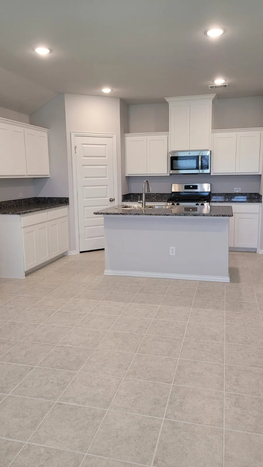 Single Family Residence For Sale in Grayson County , 1919 Rolling Ridge Drive, Van Alstyne, Texas 75495, 4 Bedrooms, 2 Bathrooms, 2 Garage spaces, 1,800 Sqft, built in 2023, Preowned, Price $319,900, mls#21179239, Real Estate Agent in Van Alstyne, Homes For Sale in Grayson county, Homes For Sale in Van Alstyne, Realtor in Van Alstyne Texas, Real Estate Brokerage Independent Realty Texas, Luminita Cordes Realtor