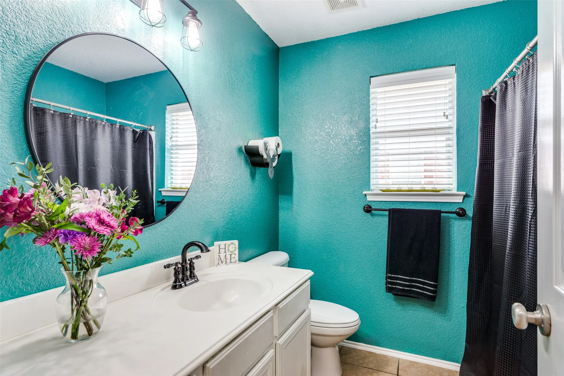 Single Family Residence For Sale in Johnson County , 221 Rose Avenue, Cleburne, Texas 76033, 3 Bedroom, 2 Bathroom, 2 Garage spaces, 1,859 Sqft, built in 2006, Preowned, mls#21176531, Real Estate Agent in Cleburne, Homes For Sale in Johnson county, Homes For Sale in Cleburne, Realtor in Cleburne Texas, Real Estate Brokerage Independent Realty Texas, Luminita Cordes Realtor
