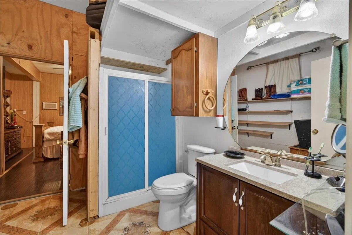 Single Family Residence For Sale in Comanche County , 900 Fm 2921, De Leon, Texas 76444, 3 Bedroom, 3 Bathroom, 2 Garage spaces, 1,052 Sqft, built in 1945, Preowned, Price $299,999, mls#21179279, Real Estate Agent in De Leon, Homes For Sale in Comanche county, Homes For Sale in De Leon, Realtor in De Leon Texas, Real Estate Brokerage Independent Realty Texas, Luminita Cordes Realtor
