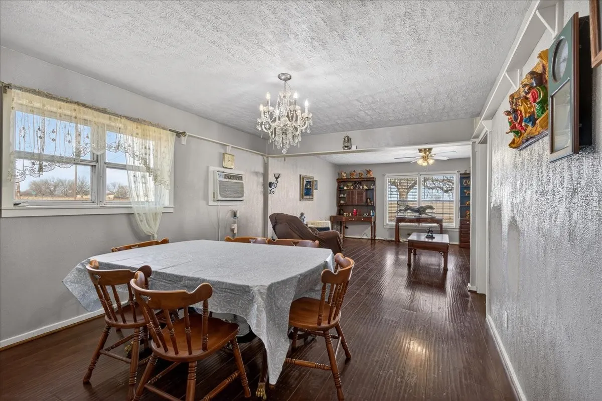 Single Family Residence For Sale in Comanche County , 900 Fm 2921, De Leon, Texas 76444, 3 Bedroom, 3 Bathroom, 2 Garage spaces, 1,052 Sqft, built in 1945, Preowned, Price $299,999, mls#21179279, Real Estate Agent in De Leon, Homes For Sale in Comanche county, Homes For Sale in De Leon, Realtor in De Leon Texas, Real Estate Brokerage Independent Realty Texas, Luminita Cordes Realtor