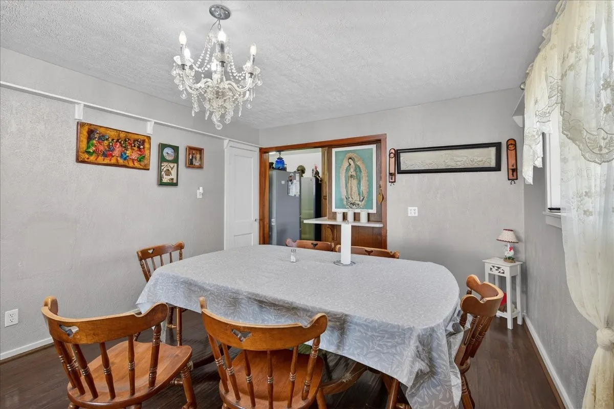 Single Family Residence For Sale in Comanche County , 900 Fm 2921, De Leon, Texas 76444, 3 Bedroom, 3 Bathroom, 2 Garage spaces, 1,052 Sqft, built in 1945, Preowned, Price $299,999, mls#21179279, Real Estate Agent in De Leon, Homes For Sale in Comanche county, Homes For Sale in De Leon, Realtor in De Leon Texas, Real Estate Brokerage Independent Realty Texas, Luminita Cordes Realtor