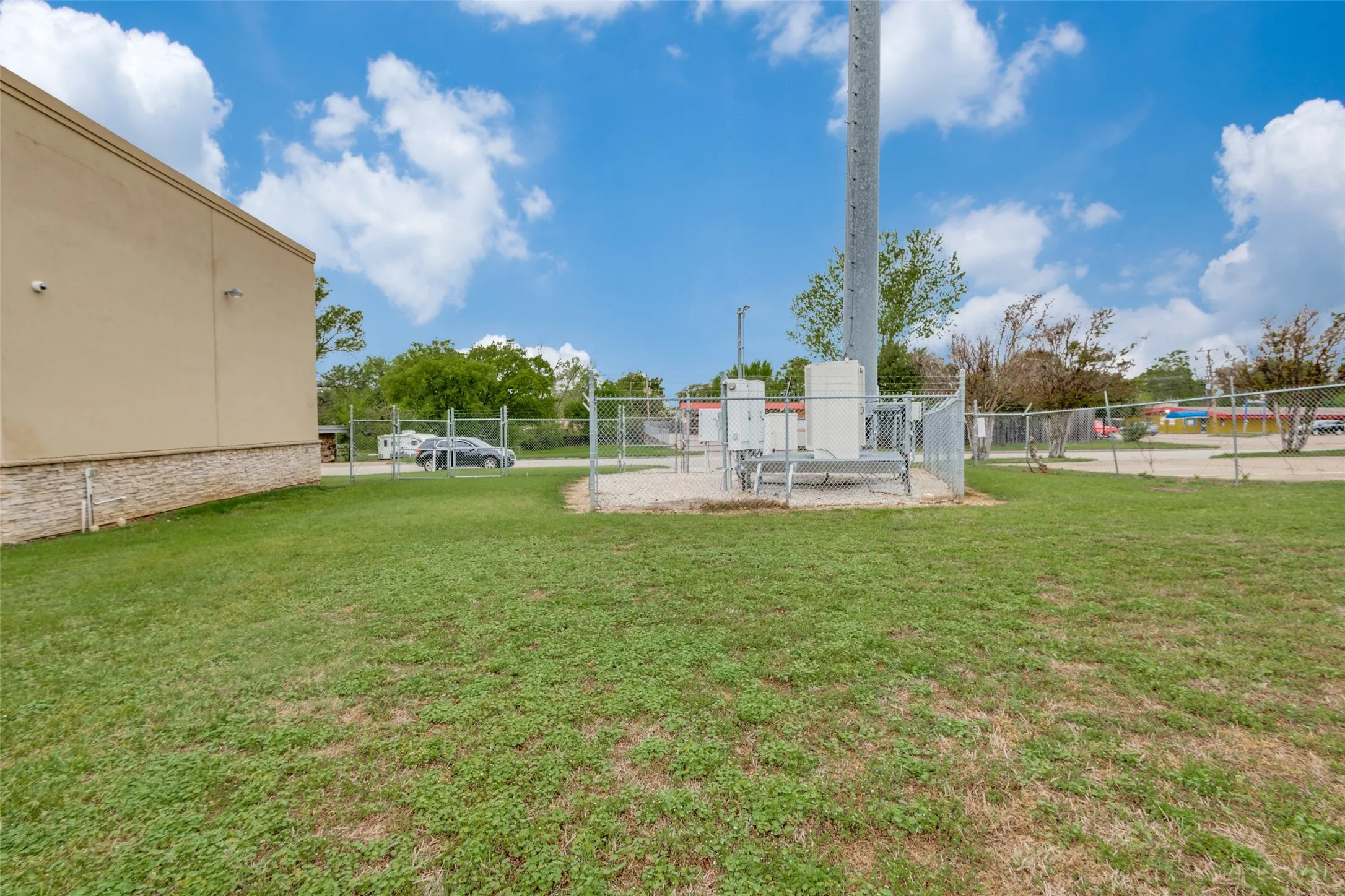 Unimproved Land For Sale in Tarrant County , 1509 Gina Drive, Arlington, Texas 76013, 0, 0, Garage spaces, 0 Sqft, built in 0, Preowned, mls#21179162, Real Estate Agent in Arlington, Homes For Sale in Tarrant county, Homes For Sale in Arlington, Realtor in Arlington Texas, Real Estate Brokerage Independent Realty Texas, Luminita Cordes Realtor