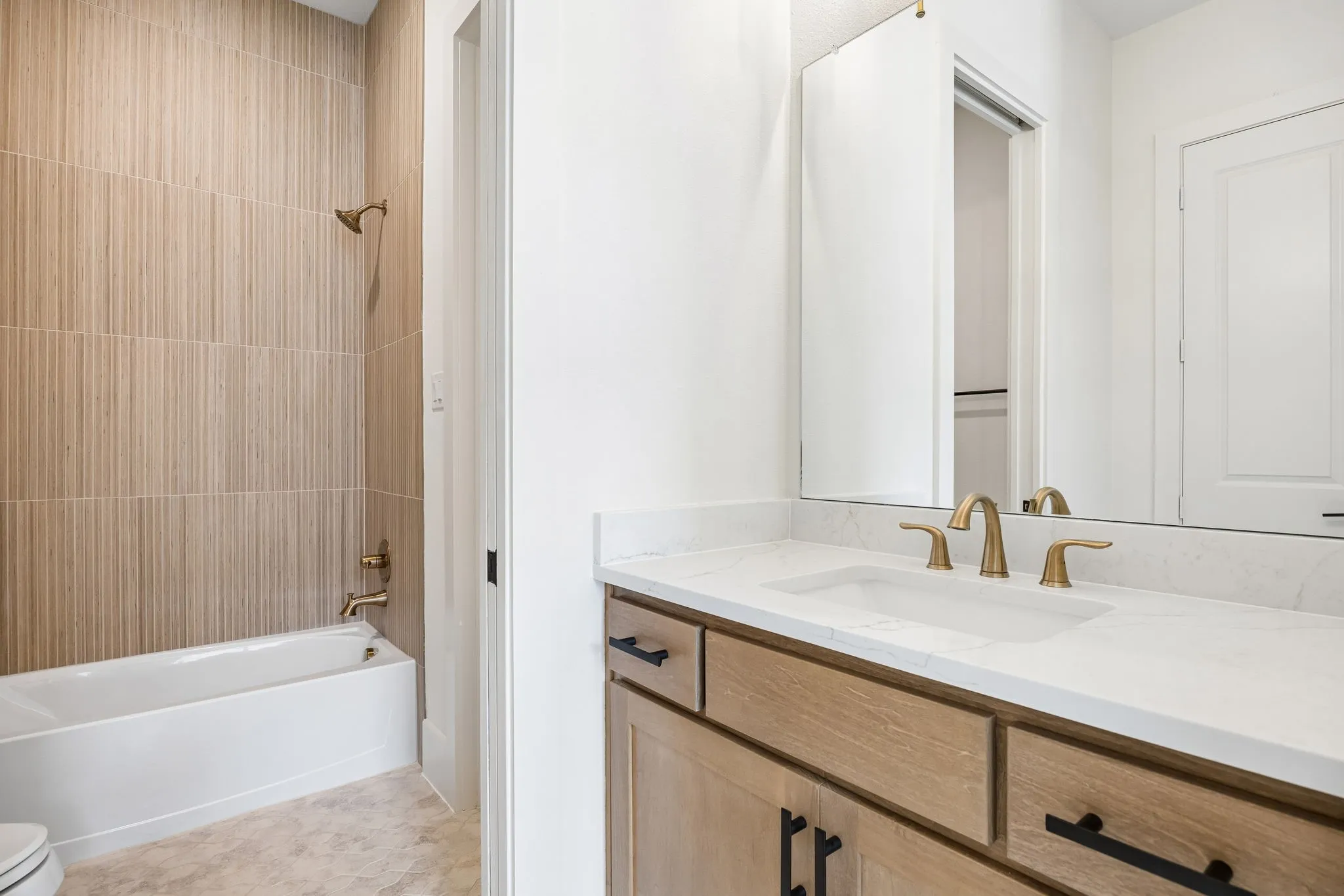 Single Family Residence For Sale in Johnson County , 7435 S Aberdeen Drive, Cleburne, Texas 76033, 3 Bedroom, 3 Bathroom, 3 Garage spaces, 3,044 Sqft, built in 2026, New Construction - Incomplete, mls#21179263, Real Estate Agent in Cleburne, Homes For Sale in Johnson county, Homes For Sale in Cleburne, Realtor in Cleburne Texas, Real Estate Brokerage Independent Realty Texas, Luminita Cordes Realtor
