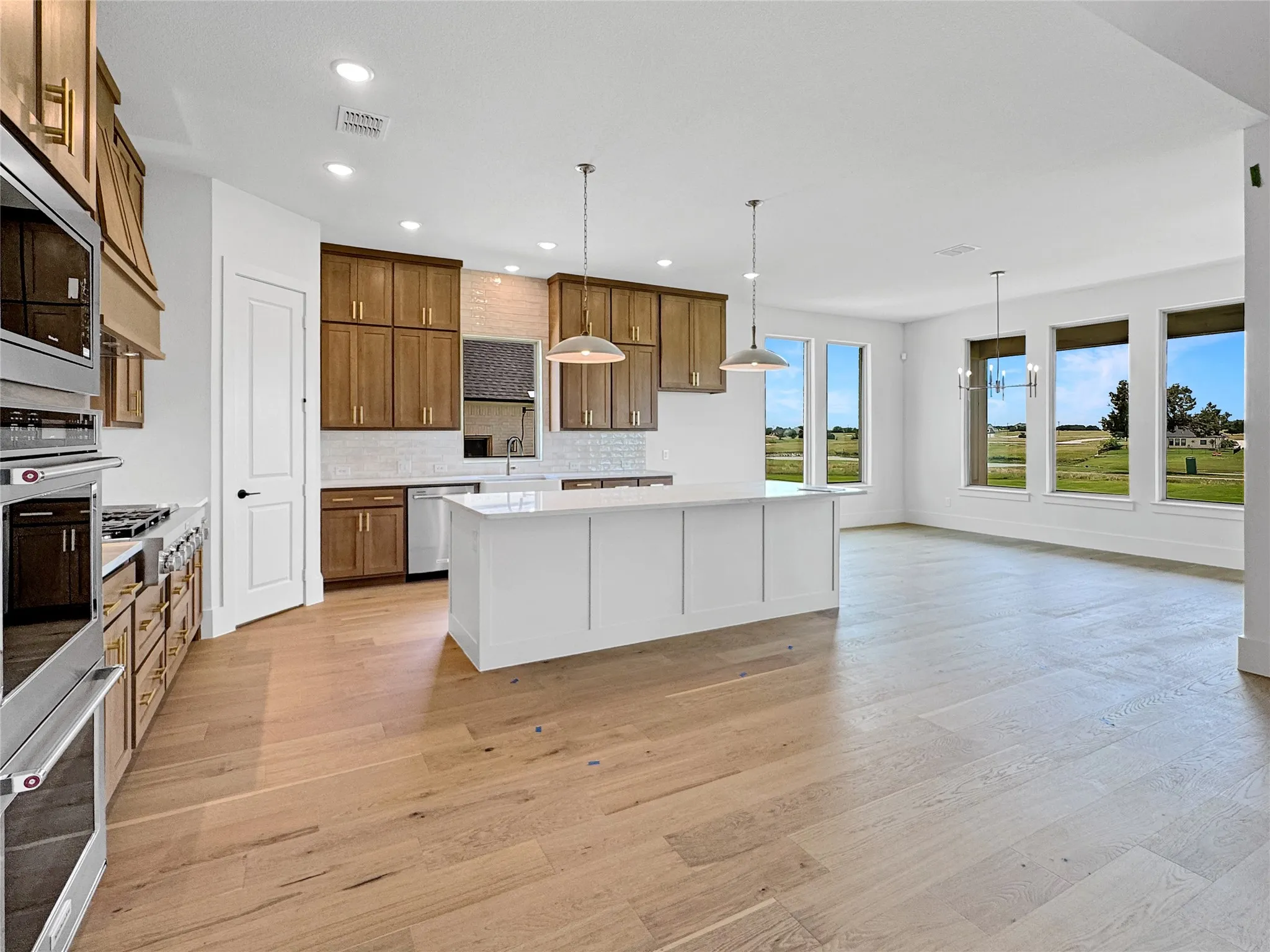 Single Family Residence For Sale in Johnson County , 7435 S Aberdeen Drive, Cleburne, Texas 76033, 3 Bedroom, 3 Bathroom, 3 Garage spaces, 3,044 Sqft, built in 2026, New Construction - Incomplete, mls#21179263, Real Estate Agent in Cleburne, Homes For Sale in Johnson county, Homes For Sale in Cleburne, Realtor in Cleburne Texas, Real Estate Brokerage Independent Realty Texas, Luminita Cordes Realtor