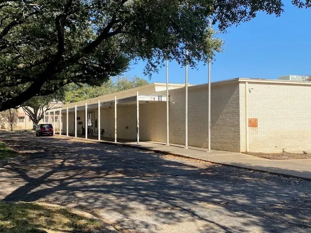 Office For Sale in Henderson County , 201-209 S Prairieville Street, Athens, Texas 75751, 0, 0, Garage spaces, 0 Sqft, built in 1964, Preowned, mls#21179404, Real Estate Agent in Athens, Homes For Sale in Henderson county, Homes For Sale in Athens, Realtor in Athens Texas, Real Estate Brokerage Independent Realty Texas, Luminita Cordes Realtor