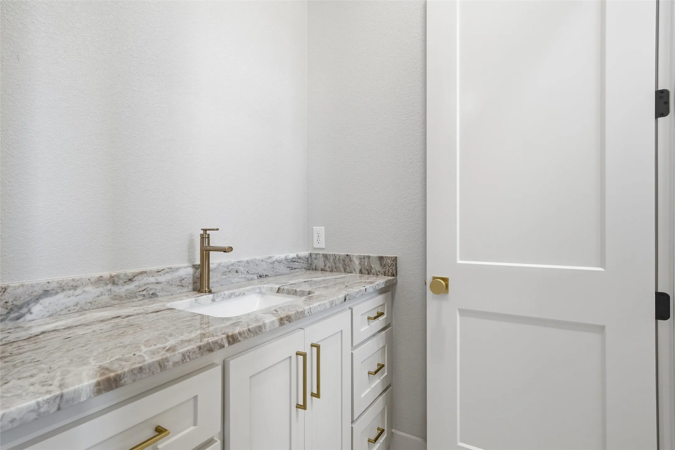 Single Family Residence For Sale in Mc Lennan County , 348 Lacek Mill Road, China Spring, Texas 76633, 4 Bedroom, 4 Bathroom, 2 Garage spaces, 2,847 Sqft, built in 2026, New Construction - Complete, mls#21179127, Real Estate Agent in China Spring, Homes For Sale in Mc Lennan county, Homes For Sale in China Spring, Realtor in China Spring Texas, Real Estate Brokerage Independent Realty Texas, Luminita Cordes Realtor
