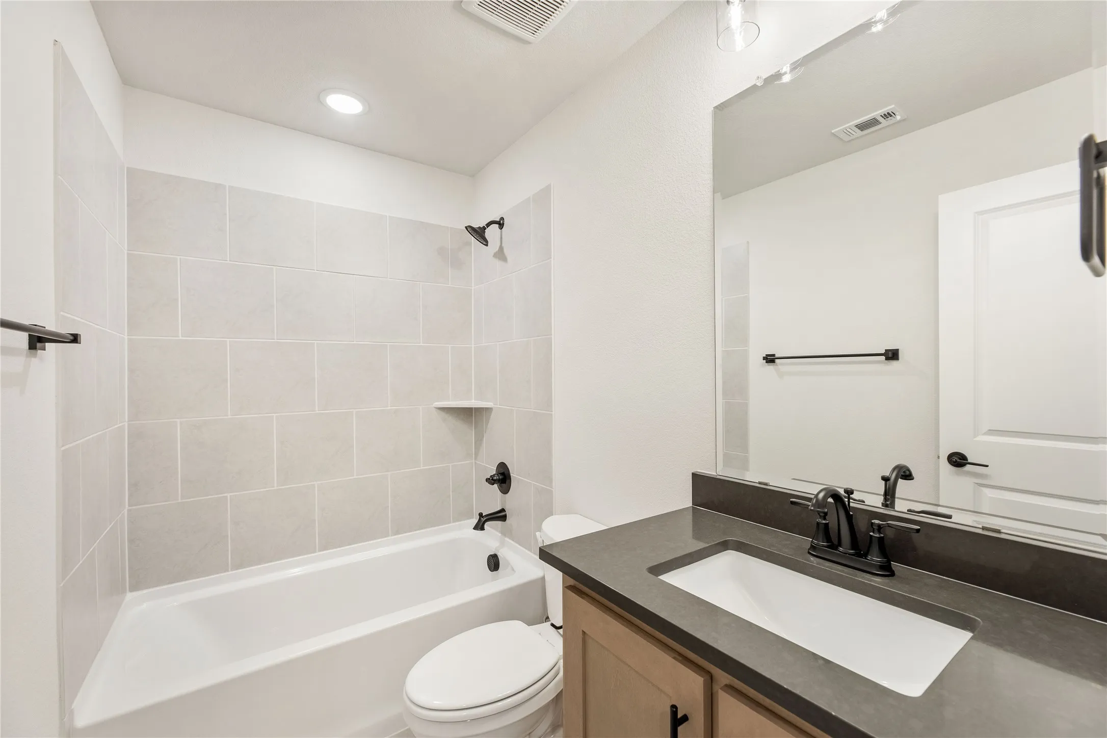Single Family Residence For Sale in Dallas County , 129 Silverleaf Drive, Balch Springs, Texas 75181, 4 Bedroom, 3 Bathroom, 2 Garage spaces, 2,333 Sqft, built in 2026, New Construction - Incomplete, mls#21179459, Real Estate Agent in Balch Springs, Homes For Sale in Dallas county, Homes For Sale in Balch Springs, Realtor in Balch Springs Texas, Real Estate Brokerage Independent Realty Texas, Luminita Cordes Realtor