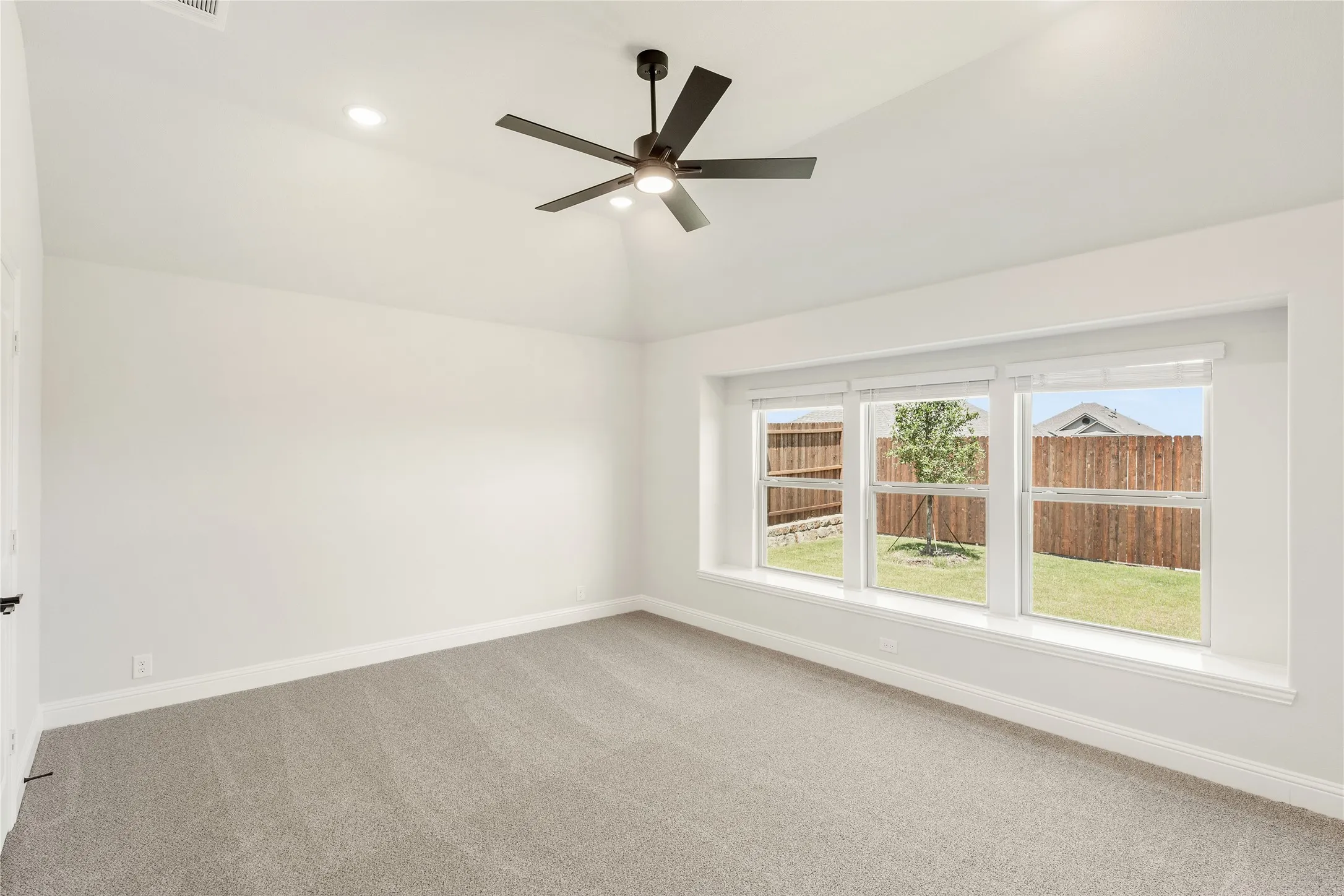 Single Family Residence For Sale in Dallas County , 129 Silverleaf Drive, Balch Springs, Texas 75181, 4 Bedroom, 3 Bathroom, 2 Garage spaces, 2,333 Sqft, built in 2026, New Construction - Incomplete, mls#21179459, Real Estate Agent in Balch Springs, Homes For Sale in Dallas county, Homes For Sale in Balch Springs, Realtor in Balch Springs Texas, Real Estate Brokerage Independent Realty Texas, Luminita Cordes Realtor