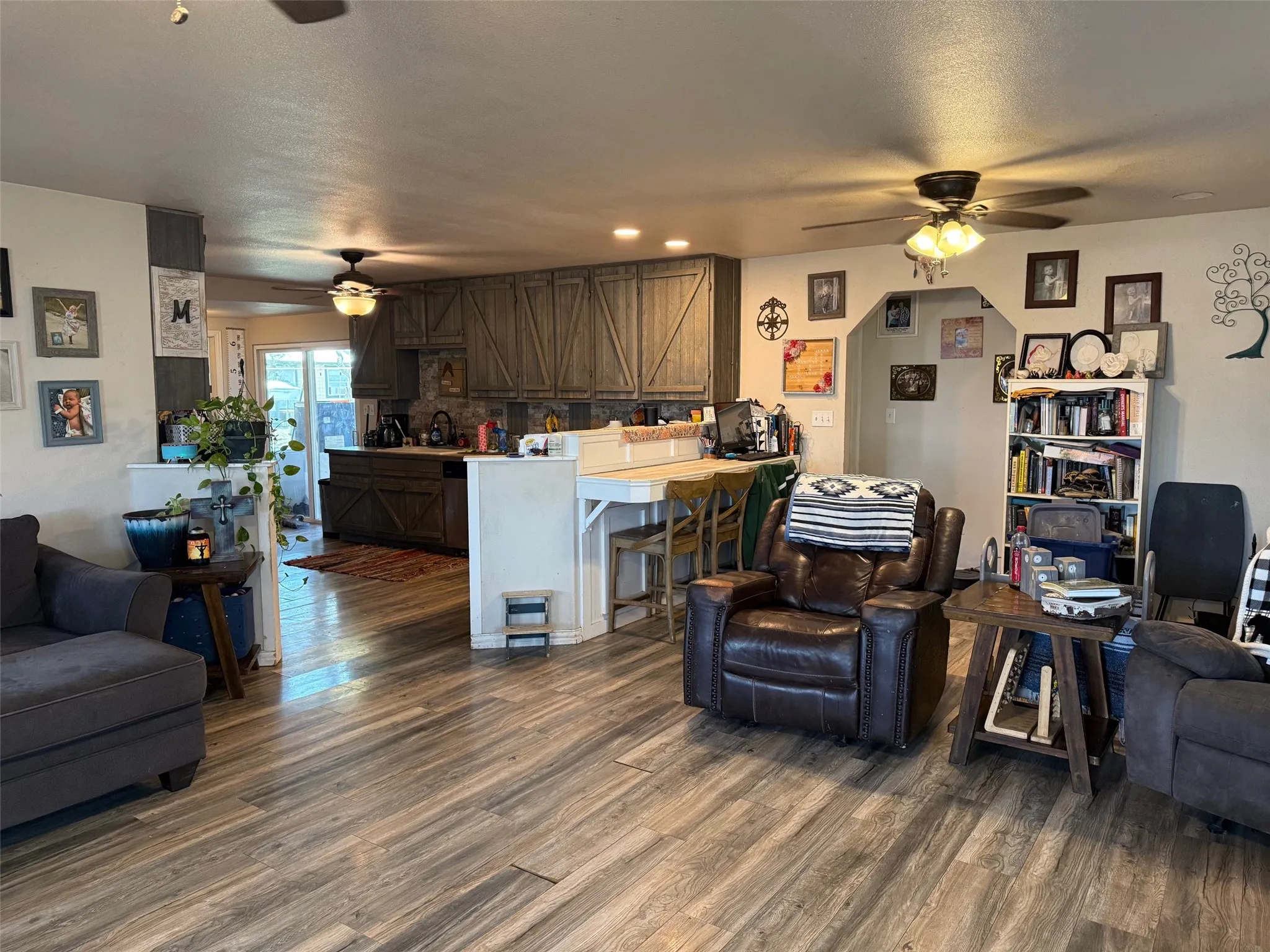 Single Family Residence For Sale in Bosque County , 3357 Fm 217, Valley Mills, Texas 76689, 3 Bedrooms, 2 Bathrooms, Garage spaces, 1,832 Sqft, built in 1950, Price $158,900, mls#21179507, Real Estate Agent in Valley Mills, Homes For Sale in Bosque county, Homes For Sale in Valley Mills, Realtor in Valley Mills Texas, Real Estate Brokerage Independent Realty Texas, Luminita Cordes Realtor