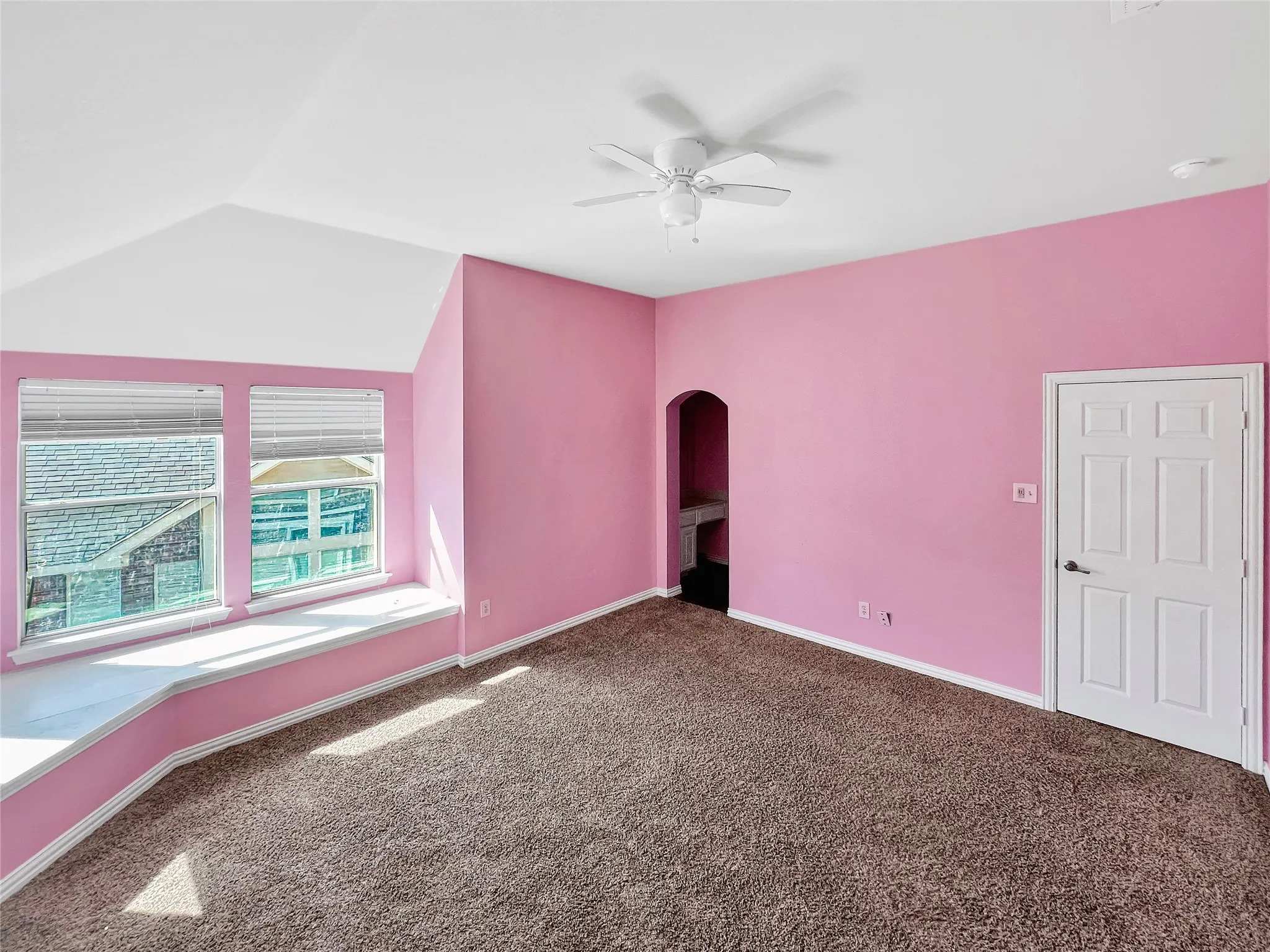 Single Family Residence For Sale in Tarrant County , 2715 Magellan, Grand Prairie, Texas 75054, 4 Bedroom, 4 Bathroom, 2 Garage spaces, 4,380 Sqft, built in 2006, Price $475,000, mls#21177497, Real Estate Agent in Grand Prairie, Homes For Sale in Tarrant county, Homes For Sale in Grand Prairie, Realtor in Grand Prairie Texas, Real Estate Brokerage Independent Realty Texas, Luminita Cordes Realtor