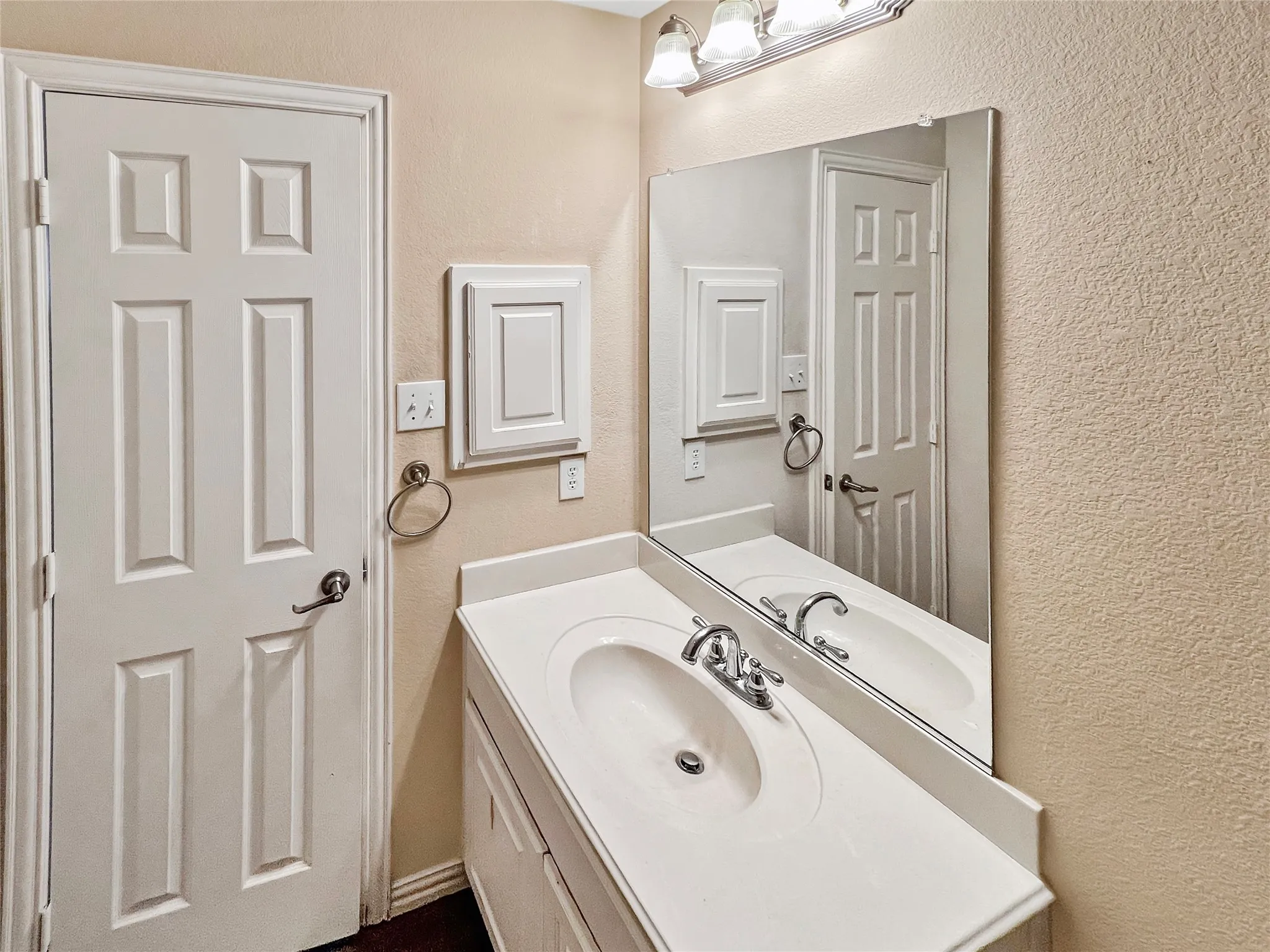 Single Family Residence For Sale in Tarrant County , 2715 Magellan, Grand Prairie, Texas 75054, 4 Bedroom, 4 Bathroom, 2 Garage spaces, 4,380 Sqft, built in 2006, Price $475,000, mls#21177497, Real Estate Agent in Grand Prairie, Homes For Sale in Tarrant county, Homes For Sale in Grand Prairie, Realtor in Grand Prairie Texas, Real Estate Brokerage Independent Realty Texas, Luminita Cordes Realtor
