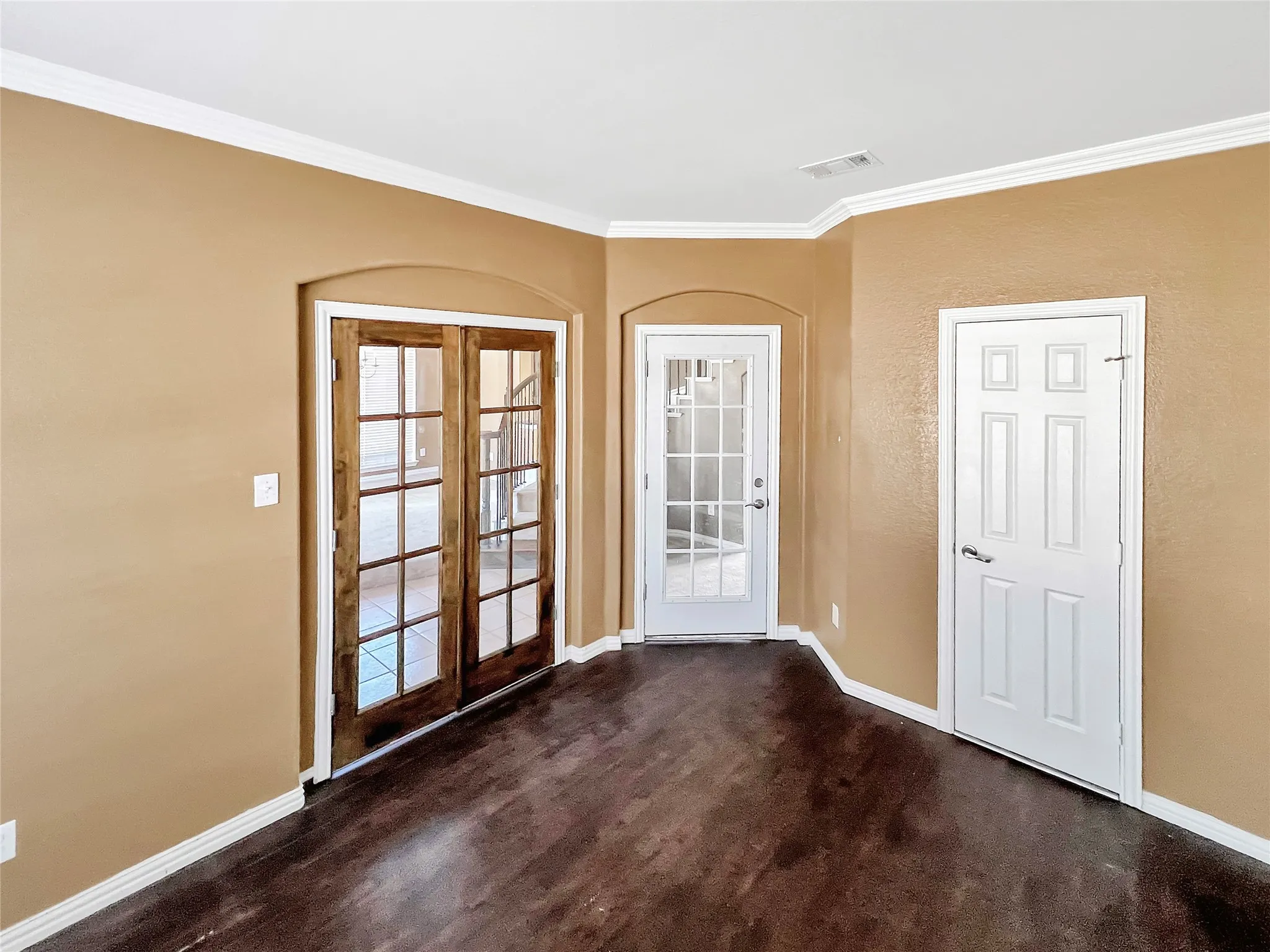 Single Family Residence For Sale in Tarrant County , 2715 Magellan, Grand Prairie, Texas 75054, 4 Bedroom, 4 Bathroom, 2 Garage spaces, 4,380 Sqft, built in 2006, Price $475,000, mls#21177497, Real Estate Agent in Grand Prairie, Homes For Sale in Tarrant county, Homes For Sale in Grand Prairie, Realtor in Grand Prairie Texas, Real Estate Brokerage Independent Realty Texas, Luminita Cordes Realtor