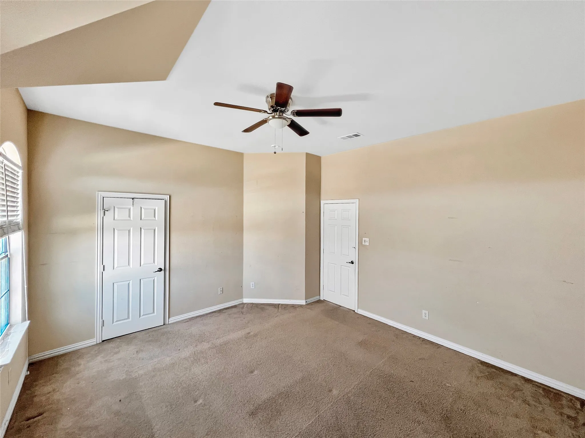 Single Family Residence For Sale in Tarrant County , 2715 Magellan, Grand Prairie, Texas 75054, 4 Bedroom, 4 Bathroom, 2 Garage spaces, 4,380 Sqft, built in 2006, Price $475,000, mls#21177497, Real Estate Agent in Grand Prairie, Homes For Sale in Tarrant county, Homes For Sale in Grand Prairie, Realtor in Grand Prairie Texas, Real Estate Brokerage Independent Realty Texas, Luminita Cordes Realtor