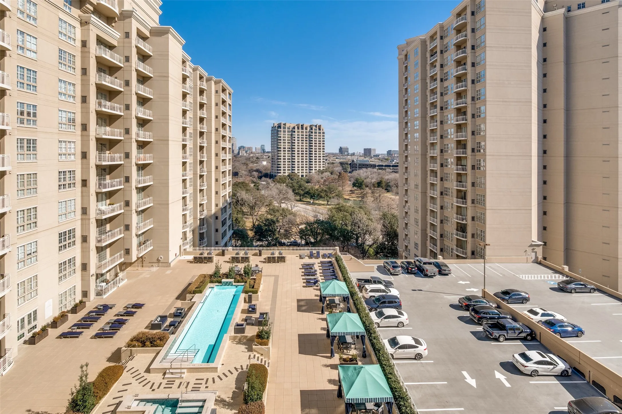 Condominium For Sale in Dallas County , 3225 Turtle Creek Boulevard 1017, Dallas, Texas 75219, 2 Bedroom, 2 Bathroom, 2 Garage spaces, 1,240 Sqft, built in 1998, Preowned, mls#21177323, Real Estate Agent in Dallas, Homes For Sale in Dallas county, Homes For Sale in Dallas, Realtor in Dallas Texas, Real Estate Brokerage Independent Realty Texas, Luminita Cordes Realtor