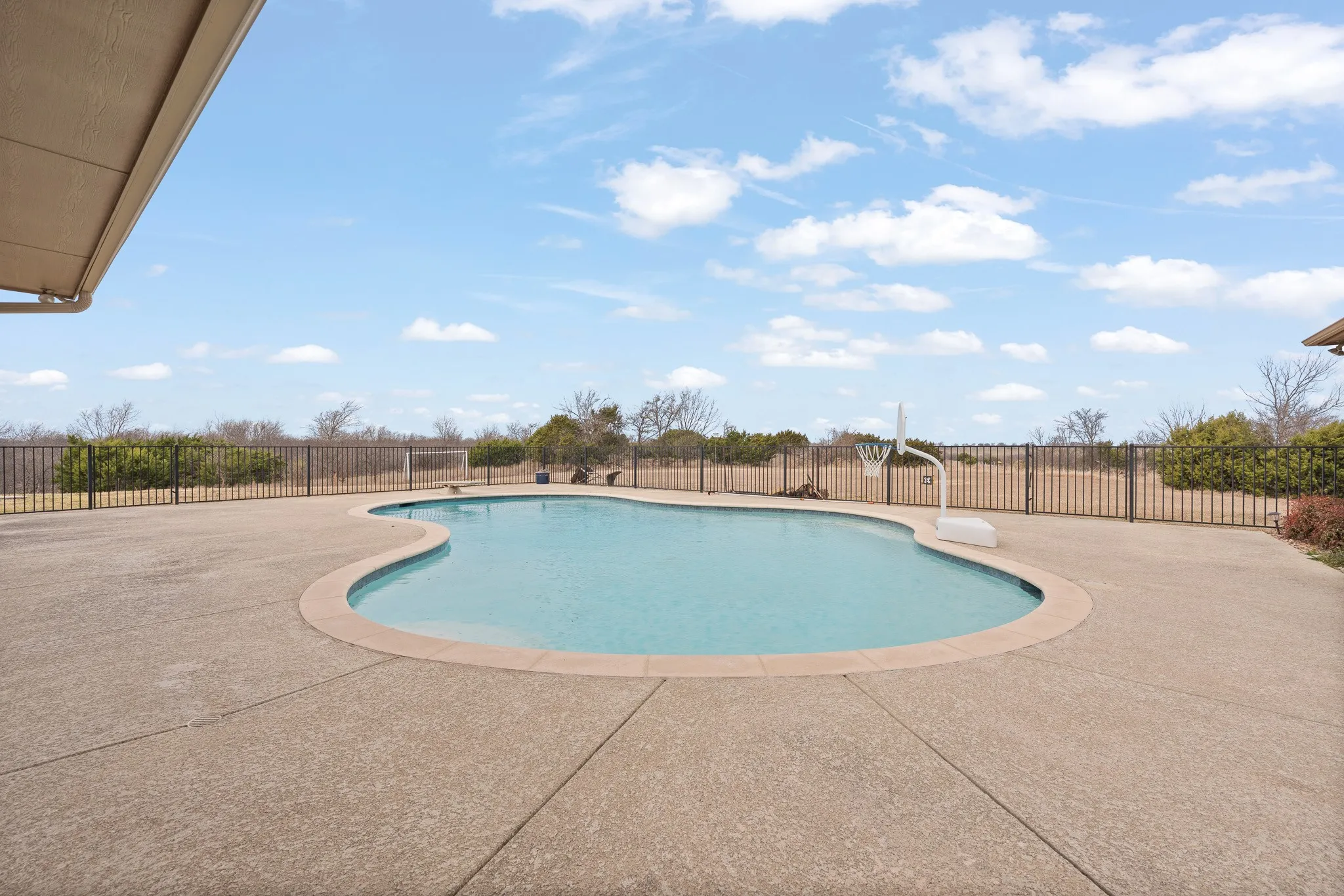 Farm For Sale in Johnson County , 4520 S Nolan River Road, Cleburne, Texas 76033, 5 Bedroom, 6 Bathroom, 3 Garage spaces, 5,510 Sqft, built in 2001, Price $1,590,000, mls#21179574, Real Estate Agent in Cleburne, Homes For Sale in Johnson county, Homes For Sale in Cleburne, Realtor in Cleburne Texas, Real Estate Brokerage Independent Realty Texas, Luminita Cordes Realtor