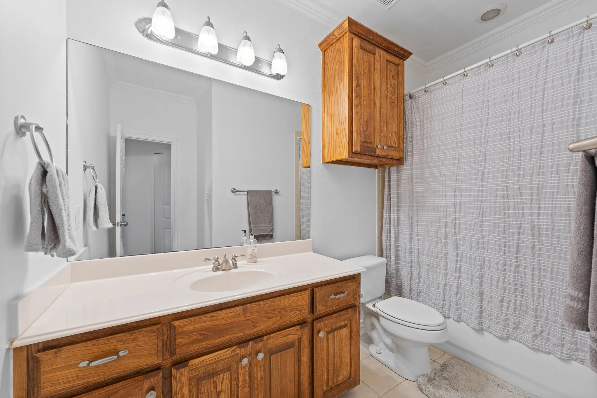 Farm For Sale in Johnson County , 4520 S Nolan River Road, Cleburne, Texas 76033, 5 Bedroom, 6 Bathroom, 3 Garage spaces, 5,510 Sqft, built in 2001, Price $1,590,000, mls#21179574, Real Estate Agent in Cleburne, Homes For Sale in Johnson county, Homes For Sale in Cleburne, Realtor in Cleburne Texas, Real Estate Brokerage Independent Realty Texas, Luminita Cordes Realtor