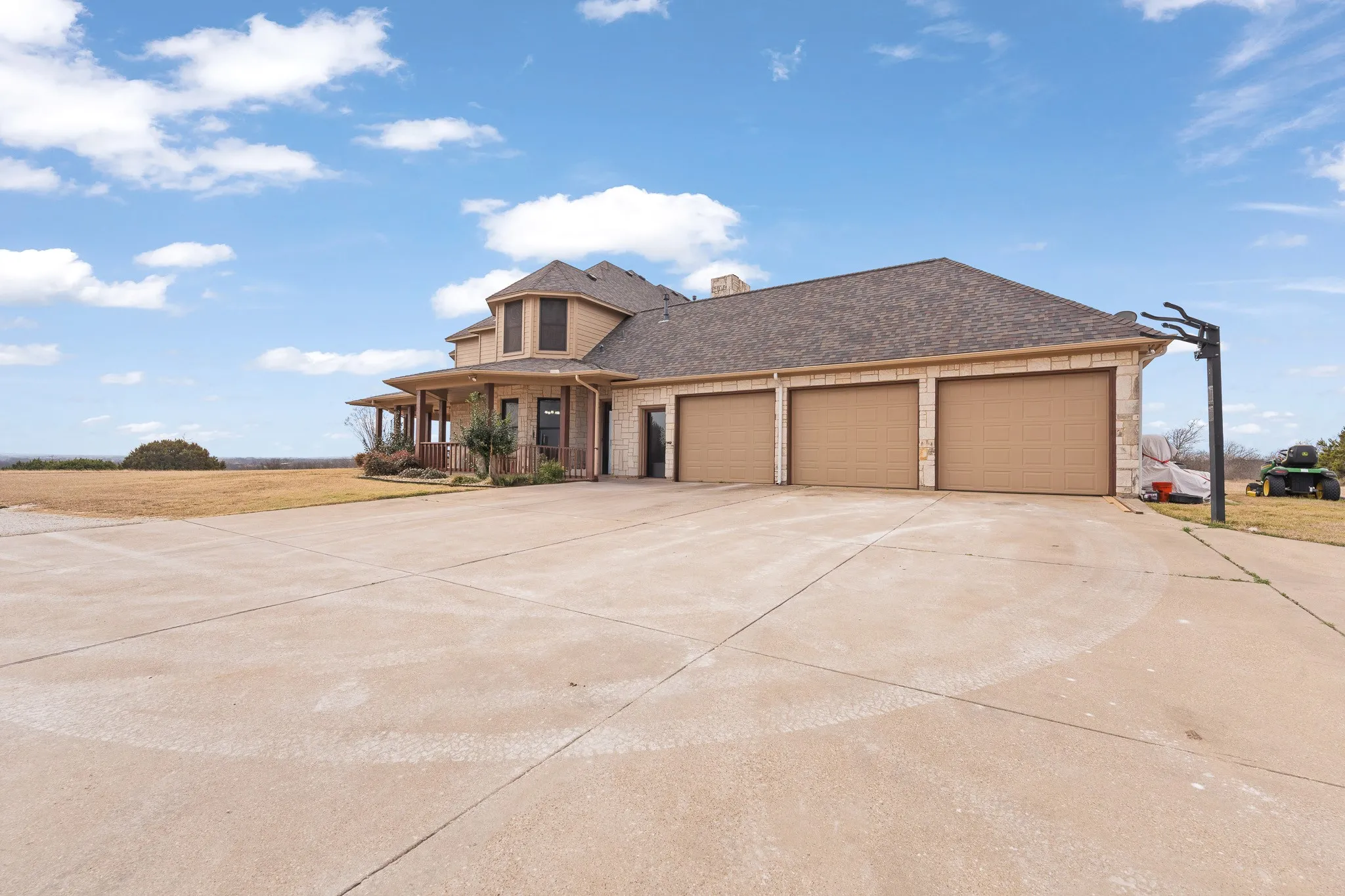 Farm For Sale in Johnson County , 4520 S Nolan River Road, Cleburne, Texas 76033, 5 Bedroom, 6 Bathroom, 3 Garage spaces, 5,510 Sqft, built in 2001, Price $1,590,000, mls#21179574, Real Estate Agent in Cleburne, Homes For Sale in Johnson county, Homes For Sale in Cleburne, Realtor in Cleburne Texas, Real Estate Brokerage Independent Realty Texas, Luminita Cordes Realtor