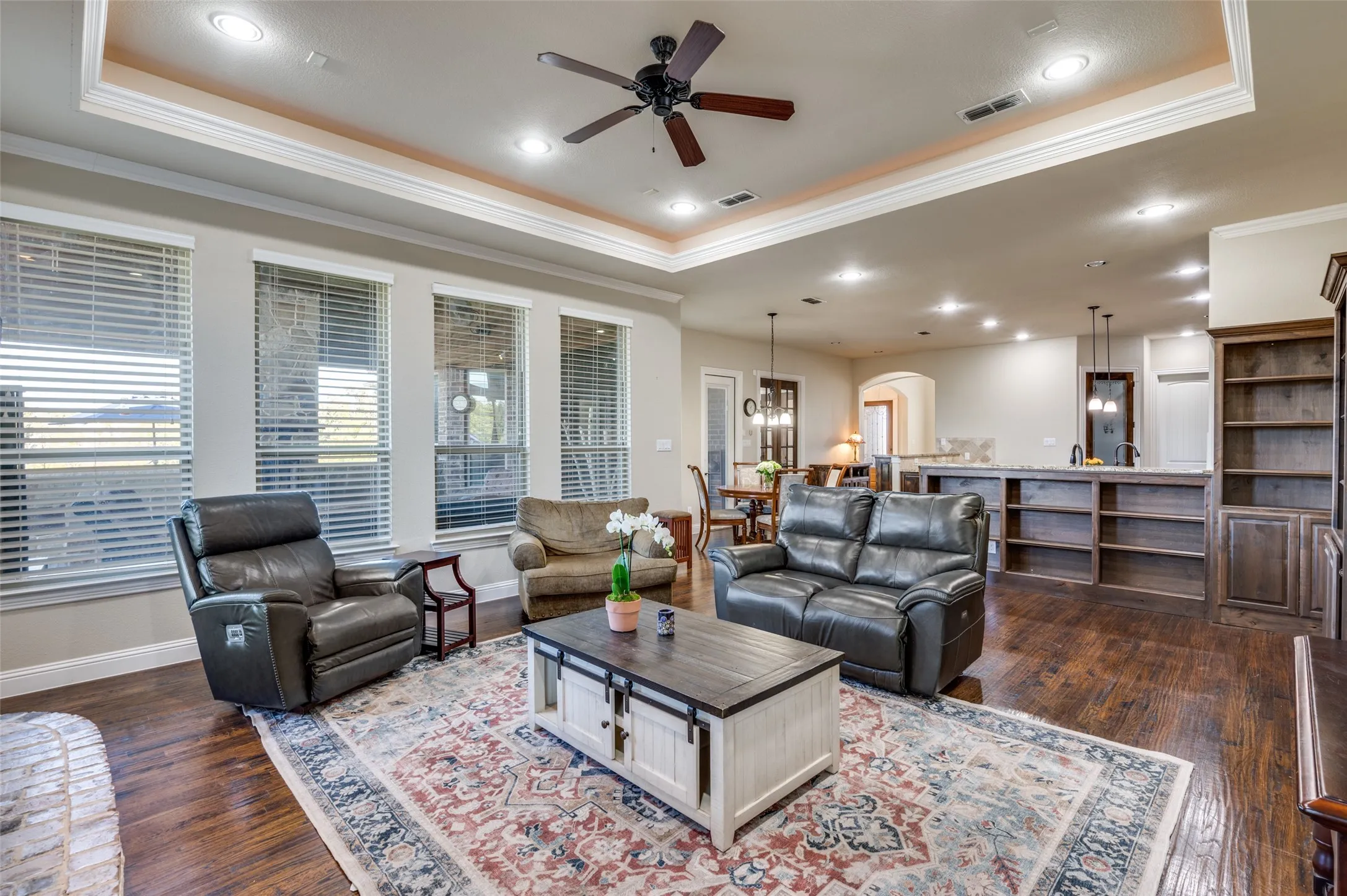 Single Family Residence For Sale in Denton County , 1450 Woodland Drive, Cross Roads, Texas 76227, 3 Bedroom, 3 Bathroom, 3 Garage spaces, 2,802 Sqft, built in 2014, mls#21178937, Real Estate Agent in Cross Roads, Homes For Sale in Denton county, Homes For Sale in Cross Roads, Realtor in Cross Roads Texas, Real Estate Brokerage Independent Realty Texas, Luminita Cordes Realtor