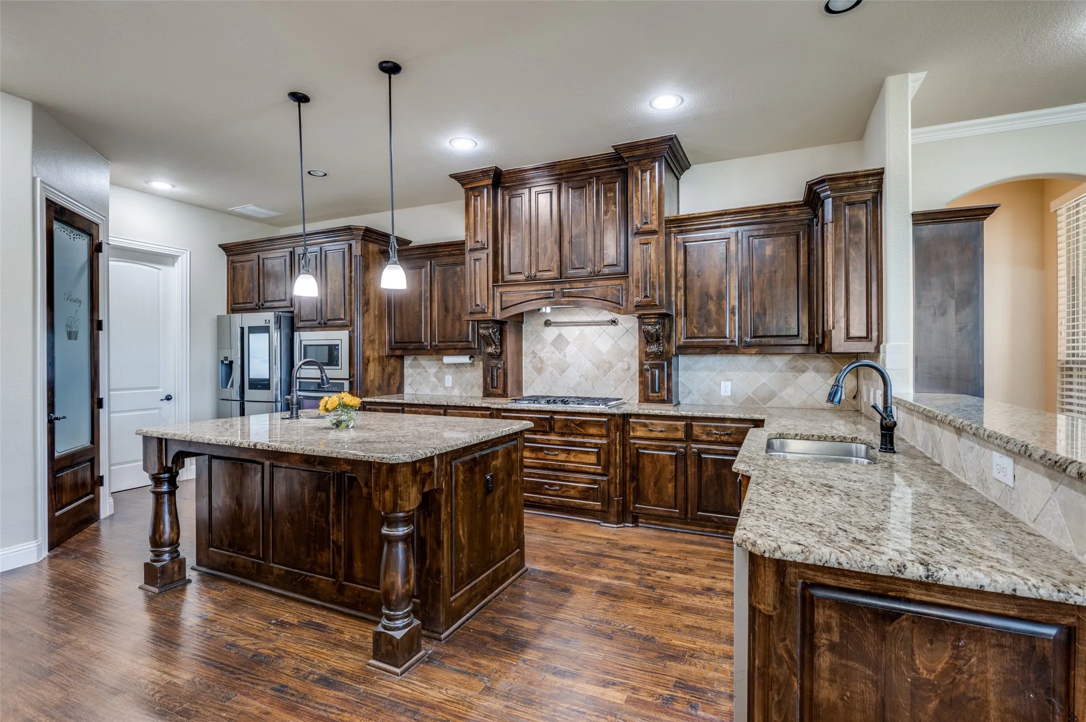 Single Family Residence For Sale in Denton County , 1450 Woodland Drive, Cross Roads, Texas 76227, 3 Bedroom, 3 Bathroom, 3 Garage spaces, 2,802 Sqft, built in 2014, mls#21178937, Real Estate Agent in Cross Roads, Homes For Sale in Denton county, Homes For Sale in Cross Roads, Realtor in Cross Roads Texas, Real Estate Brokerage Independent Realty Texas, Luminita Cordes Realtor