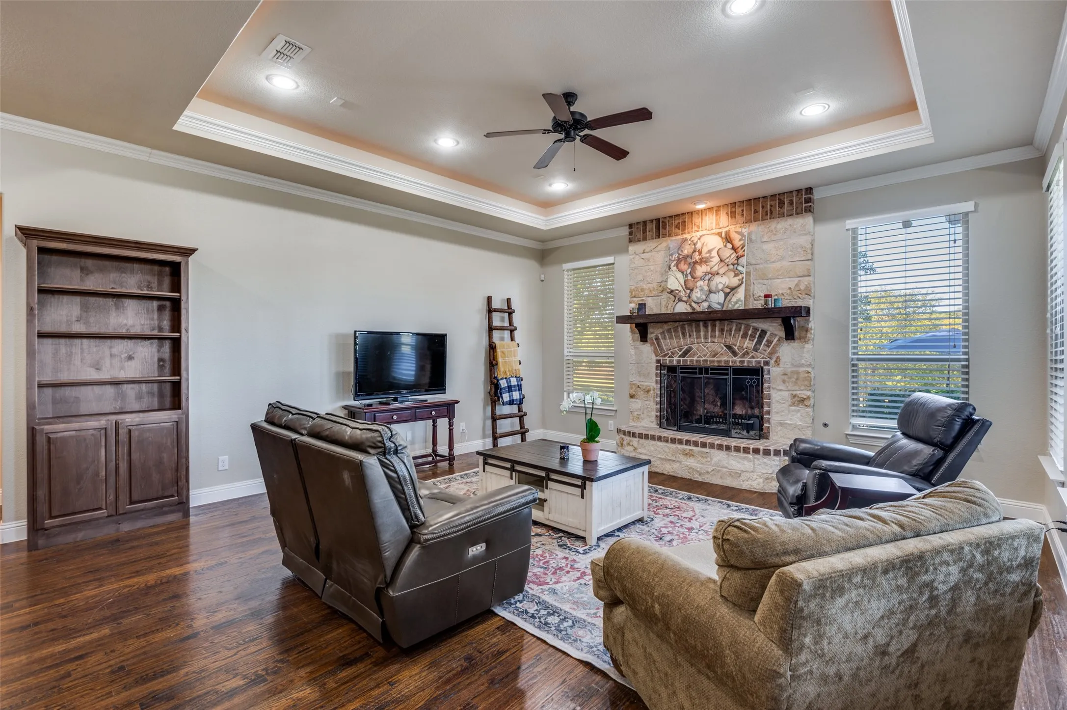 Single Family Residence For Sale in Denton County , 1450 Woodland Drive, Cross Roads, Texas 76227, 3 Bedroom, 3 Bathroom, 3 Garage spaces, 2,802 Sqft, built in 2014, mls#21178937, Real Estate Agent in Cross Roads, Homes For Sale in Denton county, Homes For Sale in Cross Roads, Realtor in Cross Roads Texas, Real Estate Brokerage Independent Realty Texas, Luminita Cordes Realtor