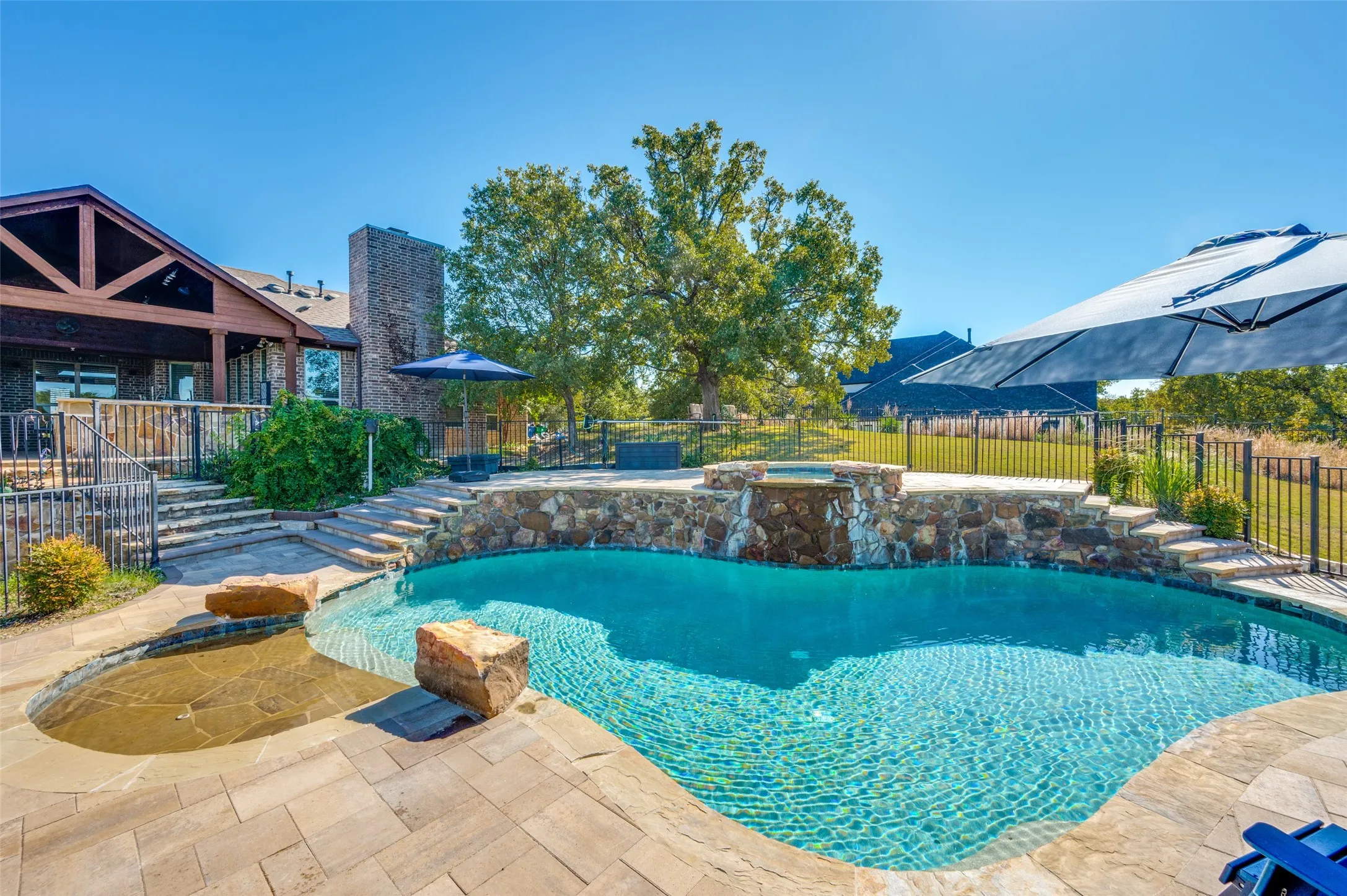 Single Family Residence For Sale in Denton County , 1450 Woodland Drive, Cross Roads, Texas 76227, 3 Bedroom, 3 Bathroom, 3 Garage spaces, 2,802 Sqft, built in 2014, mls#21178937, Real Estate Agent in Cross Roads, Homes For Sale in Denton county, Homes For Sale in Cross Roads, Realtor in Cross Roads Texas, Real Estate Brokerage Independent Realty Texas, Luminita Cordes Realtor