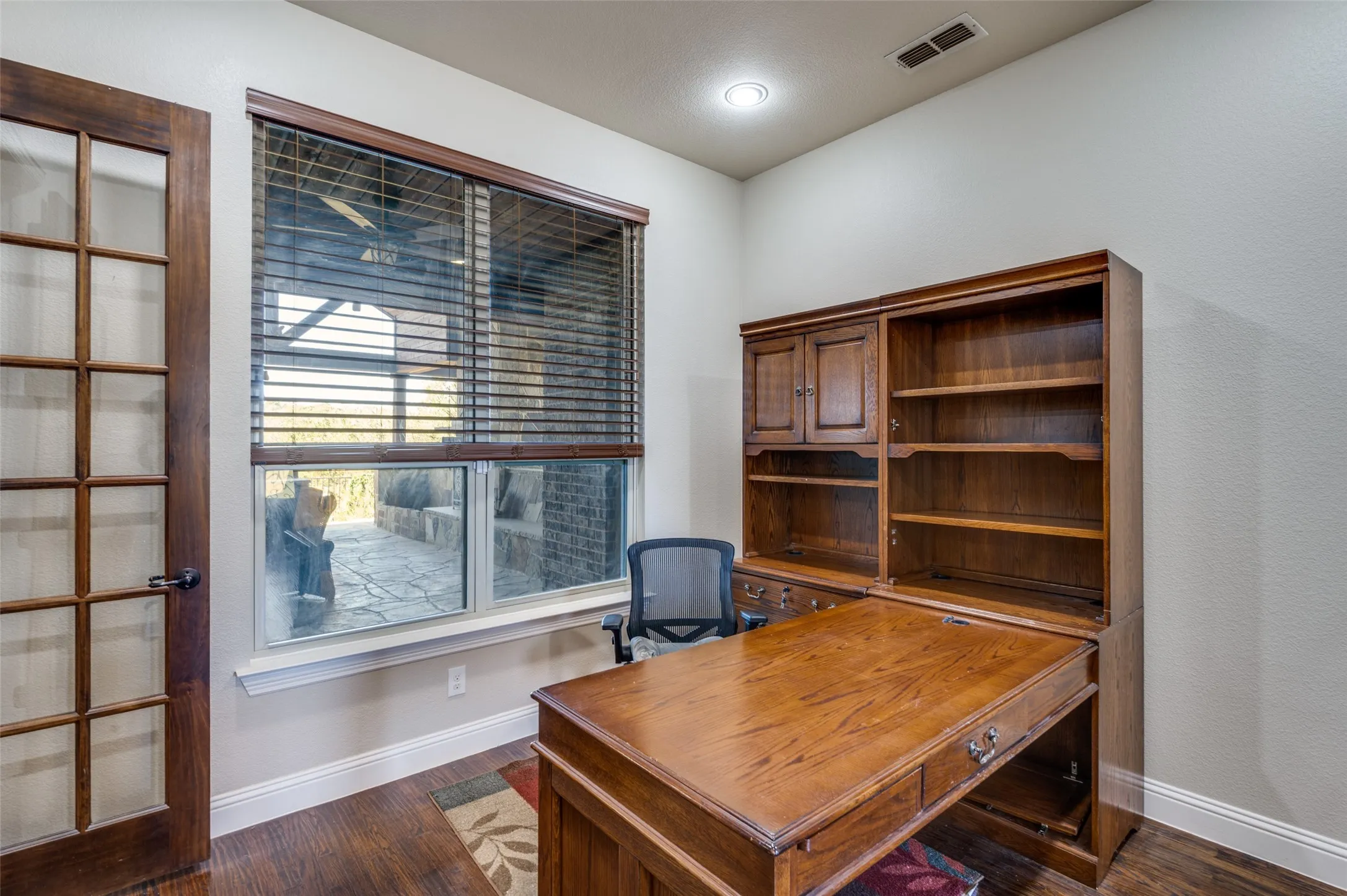 Single Family Residence For Sale in Denton County , 1450 Woodland Drive, Cross Roads, Texas 76227, 3 Bedroom, 3 Bathroom, 3 Garage spaces, 2,802 Sqft, built in 2014, mls#21178937, Real Estate Agent in Cross Roads, Homes For Sale in Denton county, Homes For Sale in Cross Roads, Realtor in Cross Roads Texas, Real Estate Brokerage Independent Realty Texas, Luminita Cordes Realtor
