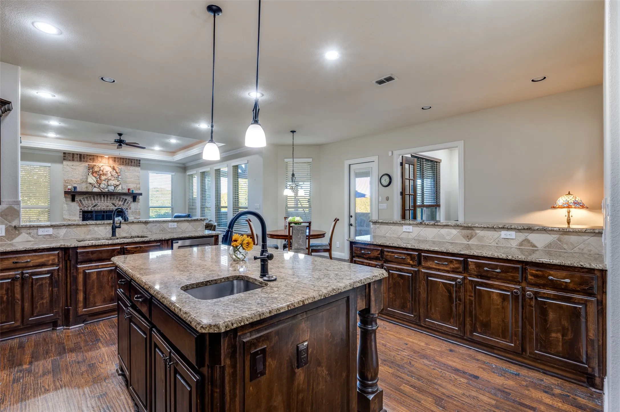 Single Family Residence For Sale in Denton County , 1450 Woodland Drive, Cross Roads, Texas 76227, 3 Bedroom, 3 Bathroom, 3 Garage spaces, 2,802 Sqft, built in 2014, mls#21178937, Real Estate Agent in Cross Roads, Homes For Sale in Denton county, Homes For Sale in Cross Roads, Realtor in Cross Roads Texas, Real Estate Brokerage Independent Realty Texas, Luminita Cordes Realtor